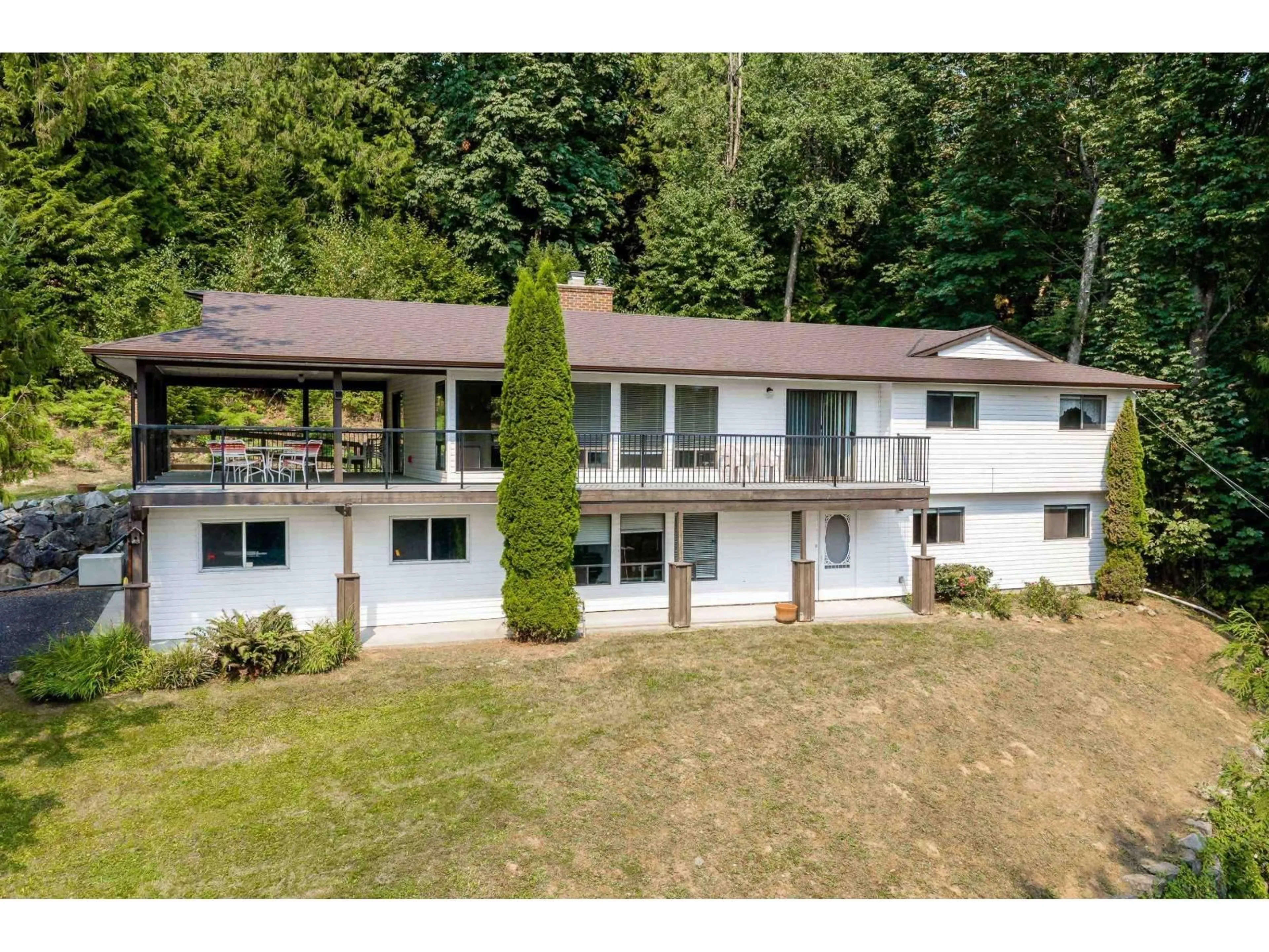 A pic from outside/outdoor area/front of a property/back of a property/a pic from drone, unknown for 37511 ATKINSON ROAD, Abbotsford British Columbia V3G2G7