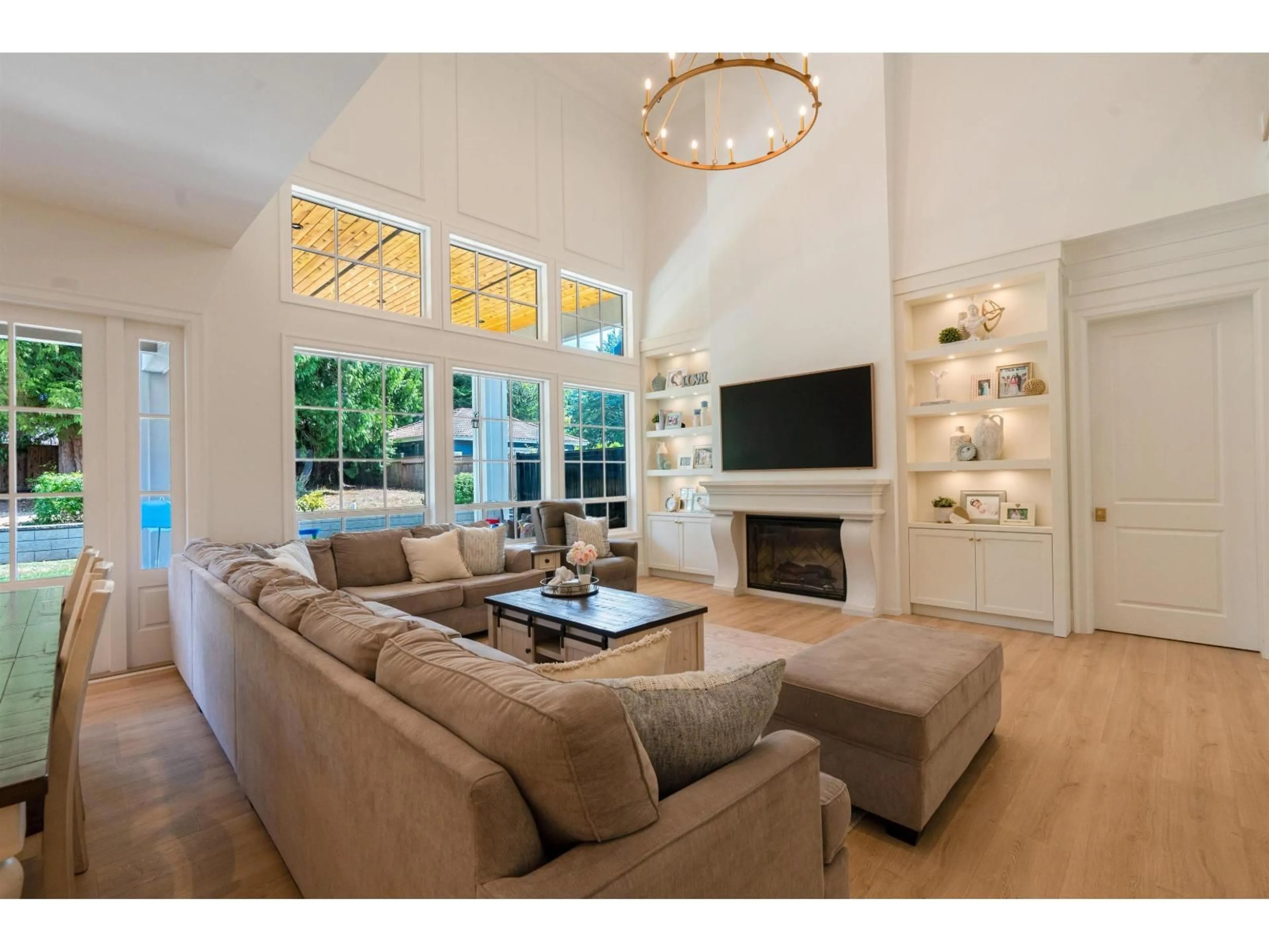 Living room with furniture, unknown for 2376 129A STREET, Surrey British Columbia V4A9H1