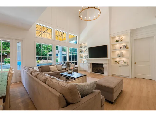 2376 129A STREET, Surrey 4