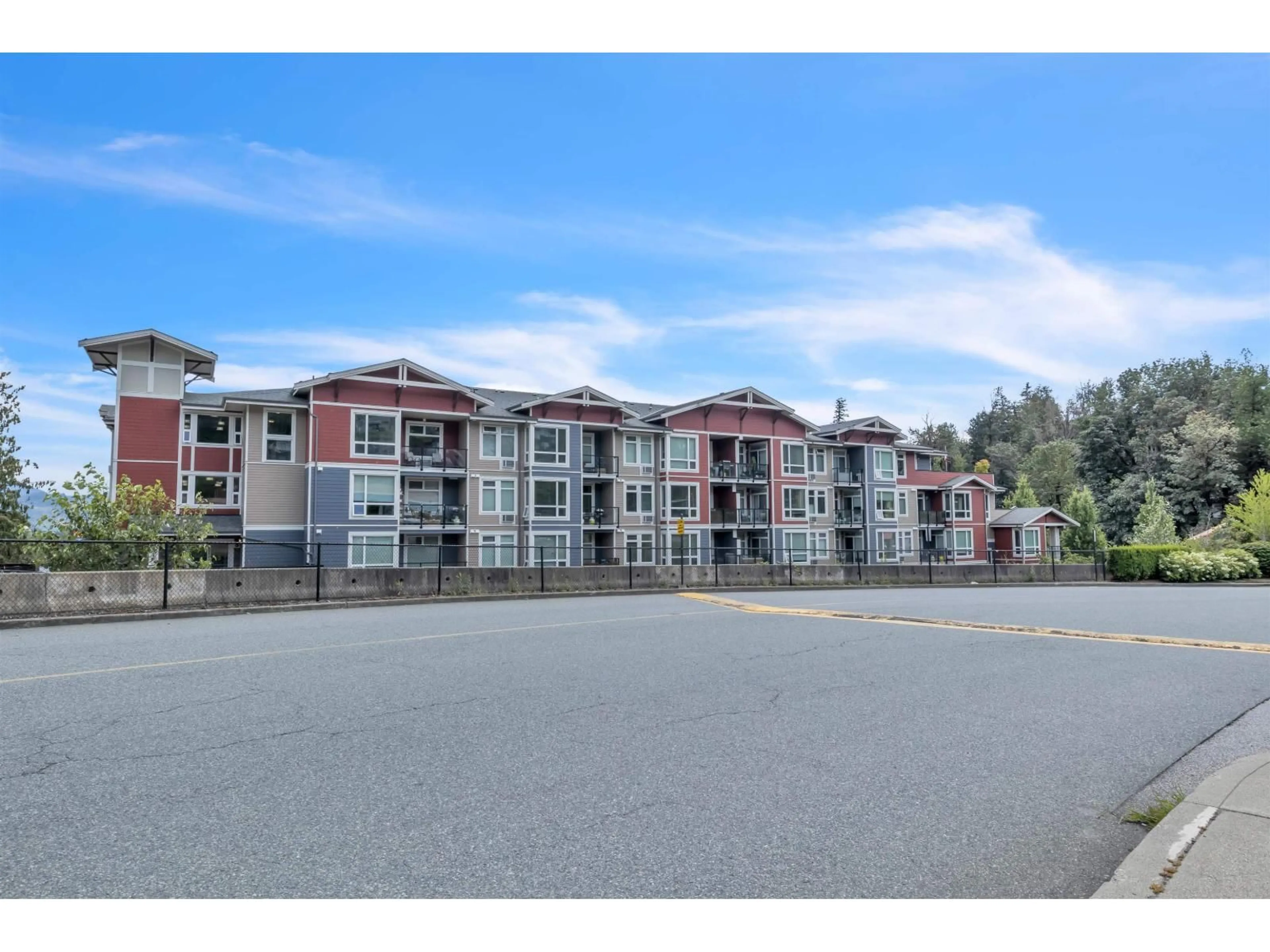 Unknown for 115 - 2242 WHATCOM ROAD, Abbotsford British Columbia V3G0G3