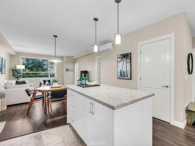 109 - 14588 MCDOUGALL DRIVE, White Rock 5