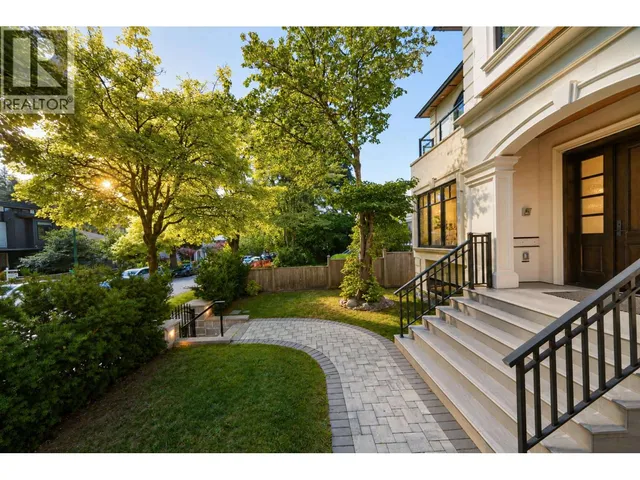 4627 15TH AVENUE, Vancouver 2