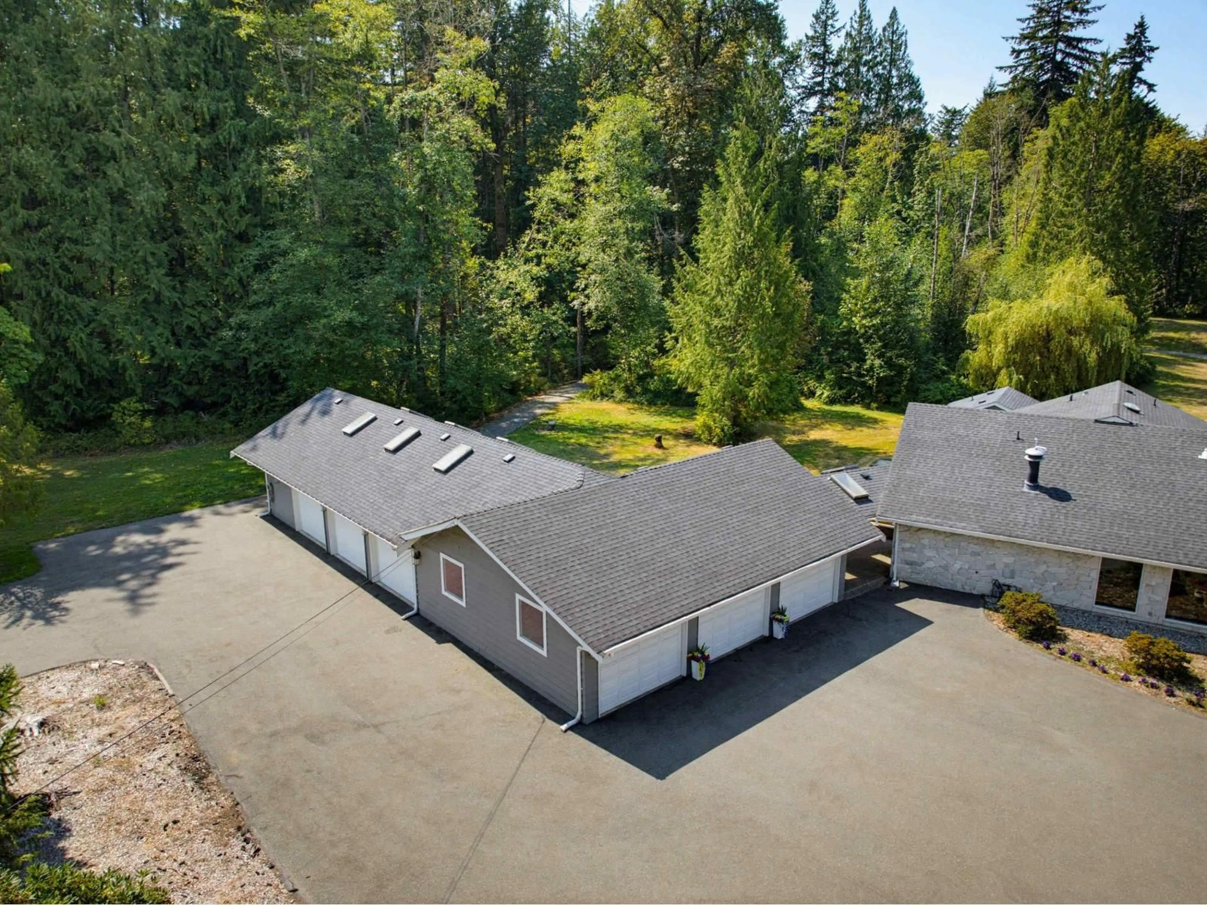 A pic from outside/outdoor area/front of a property/back of a property/a pic from drone, unknown for 1233 231 STREET, Langley British Columbia V2Z2X1