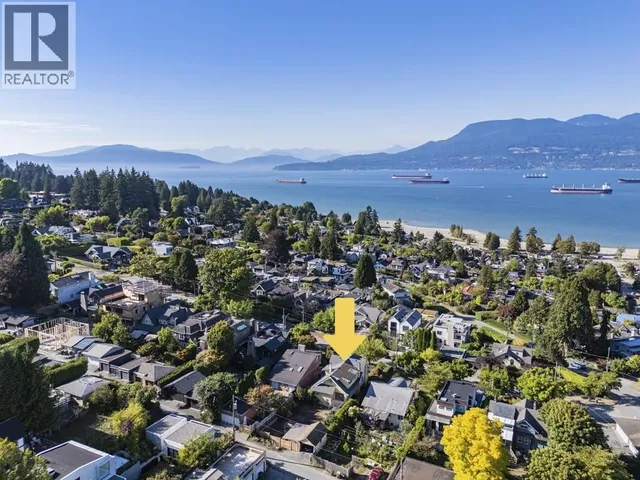 4540 3RD AVENUE, Vancouver 4