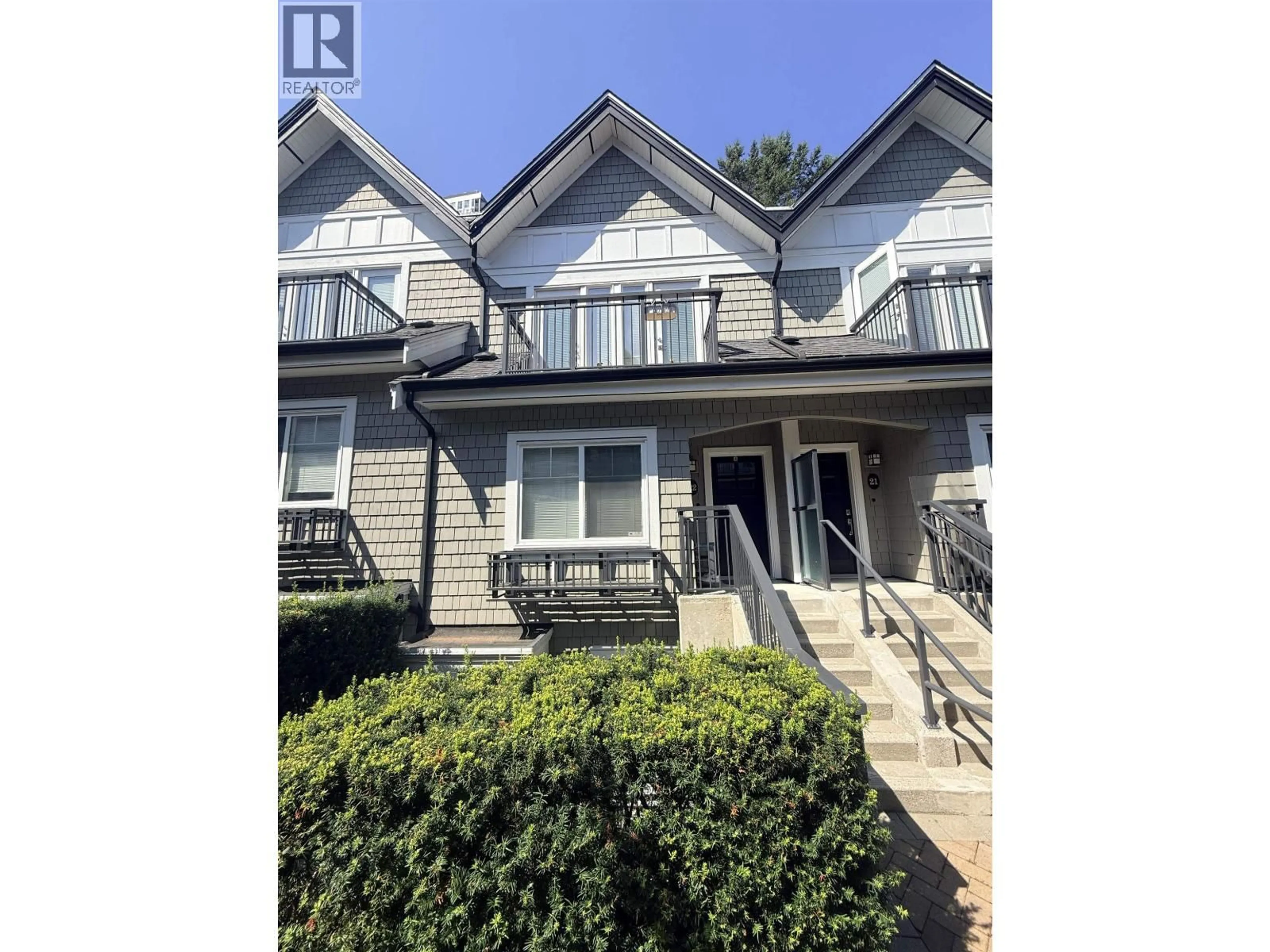 A pic from outside/outdoor area/front of a property/back of a property/a pic from drone, street for 22 - 5655 CHAFFEY AVENUE, Burnaby British Columbia V6B1T8