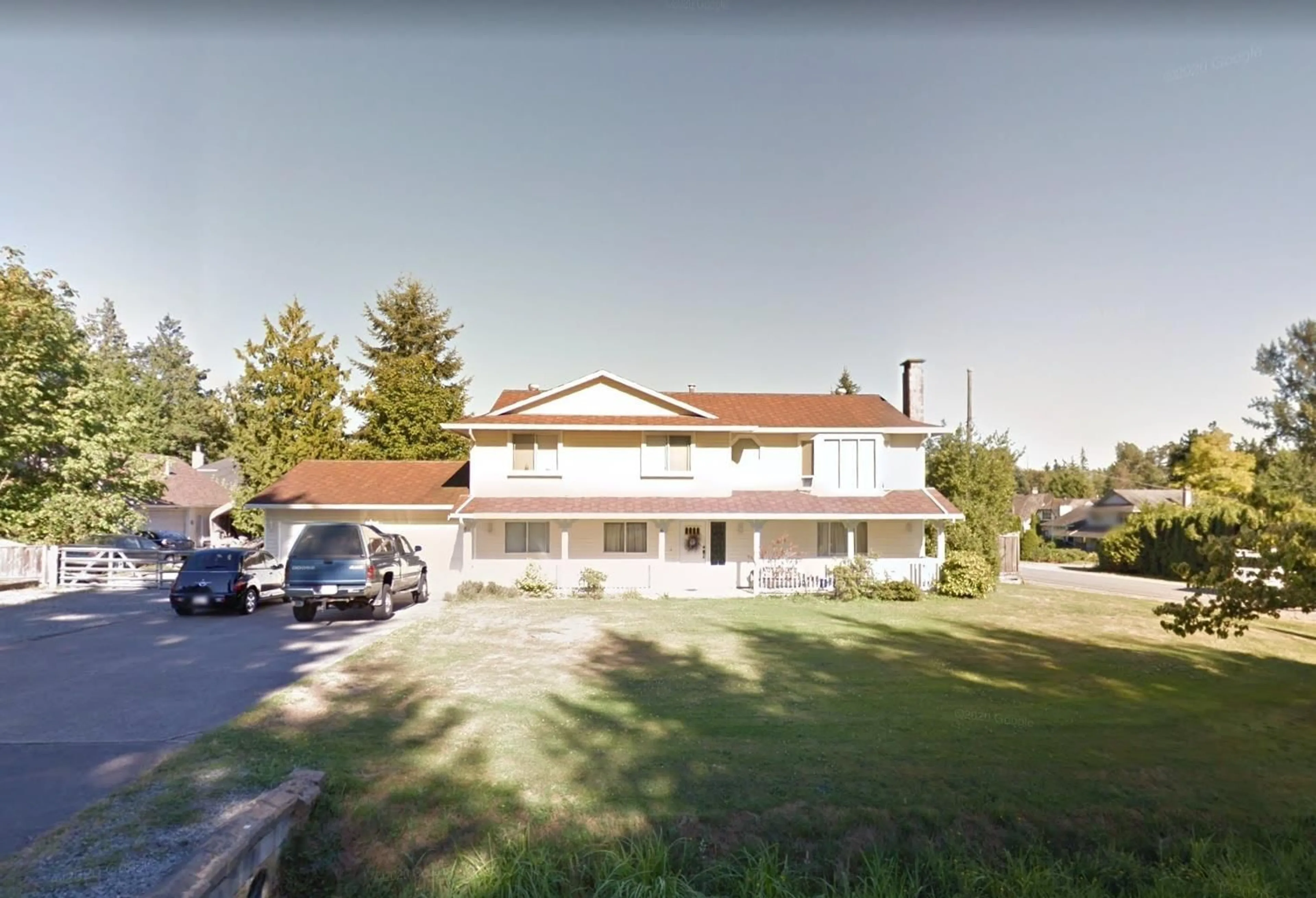 A pic from outside/outdoor area/front of a property/back of a property/a pic from drone, unknown for 6818 207 STREET, Langley British Columbia V2Y1R1