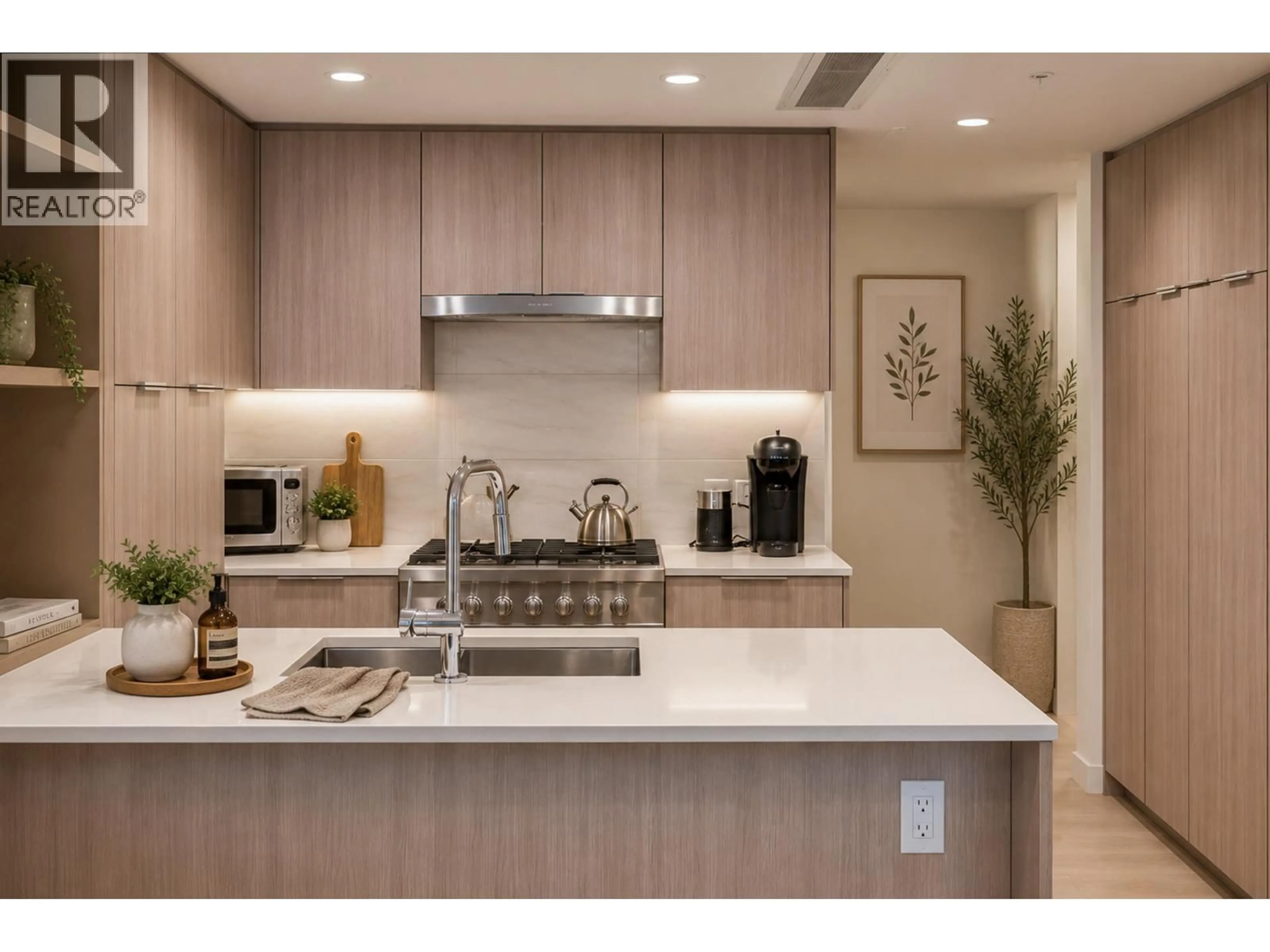 Unknown for 501 - 1401 HUNTER STREET, North Vancouver British Columbia V7J0E2