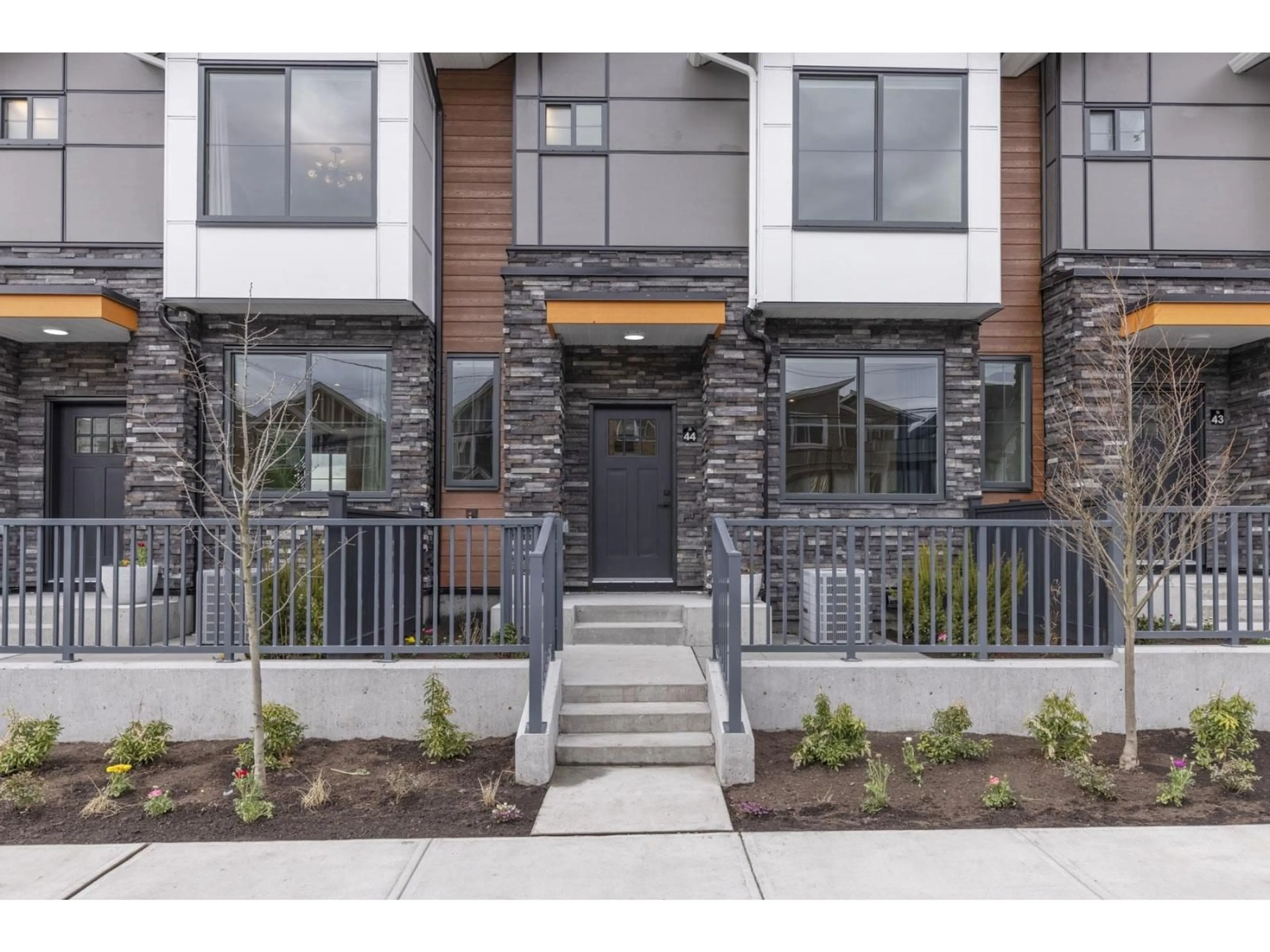 Unknown for 44 - 6035 141 STREET, Surrey British Columbia V3X0L6
