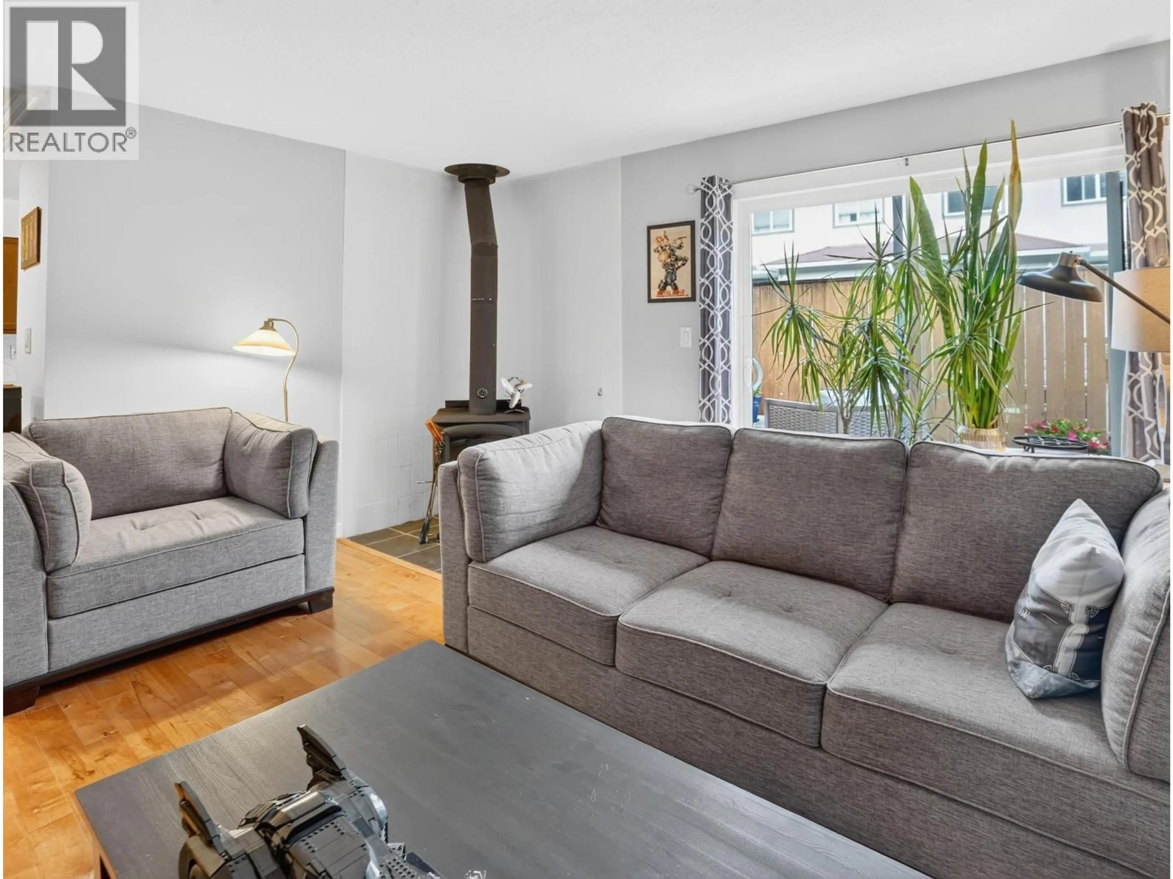 Living room with furniture, unknown for 12 - 39752 GOVERNMENT ROAD, Squamish British Columbia V8B0B2