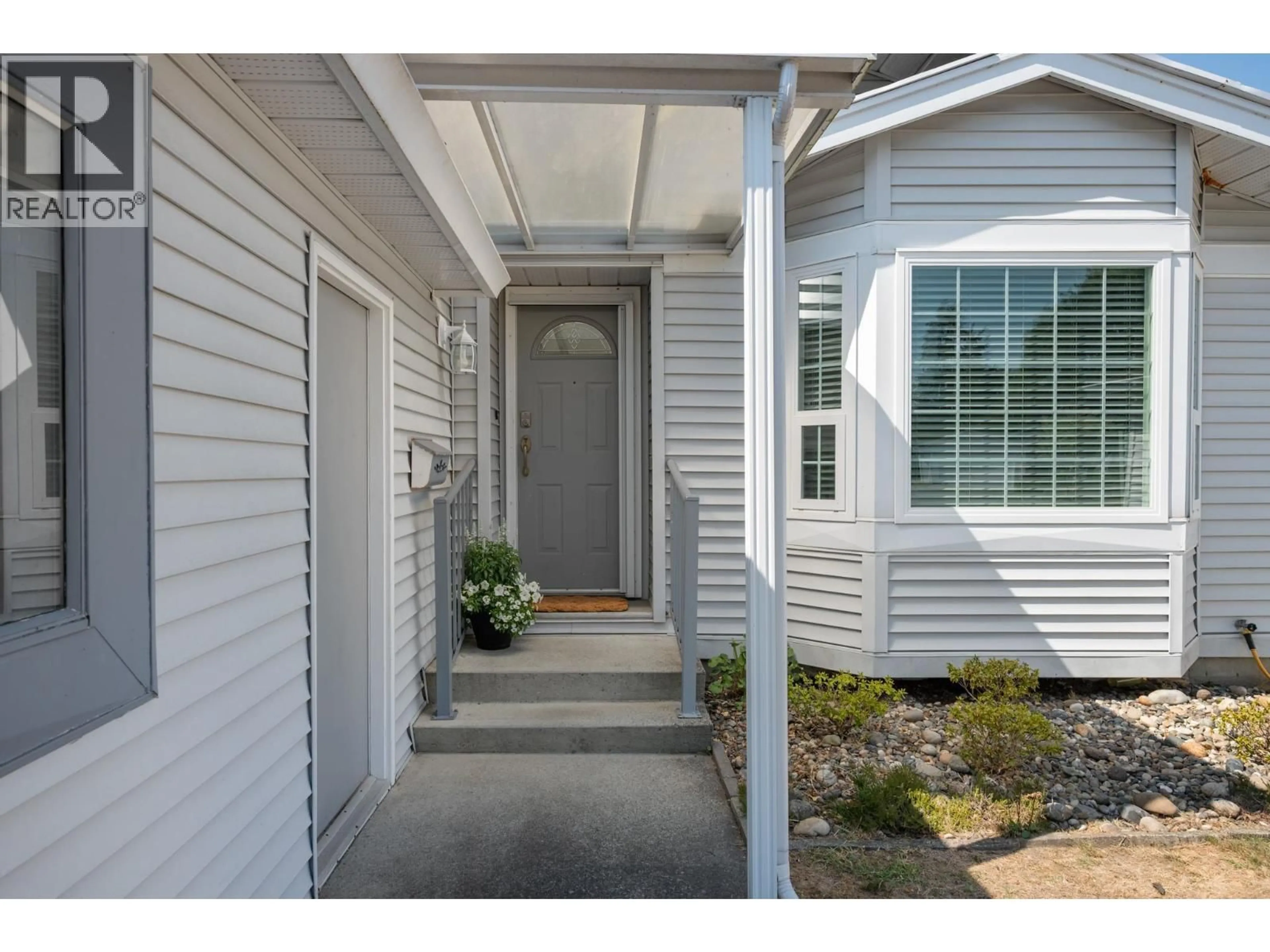 Indoor entryway for 5379 REGATTA WAY, Delta British Columbia V4K4R9