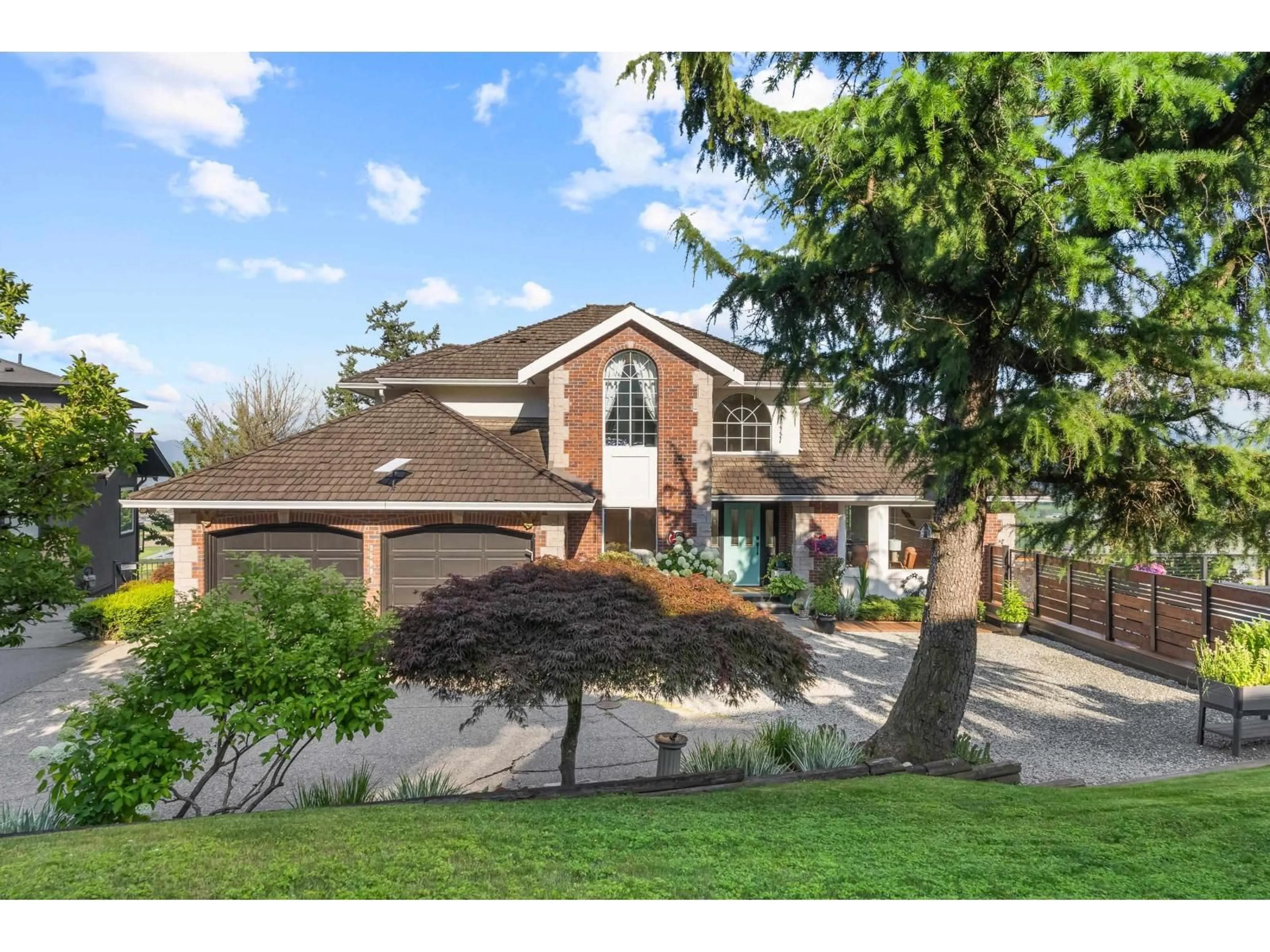 Home with brick exterior material, unknown for 35993 EAGLECREST PLACE, Abbotsford British Columbia V3G1E7