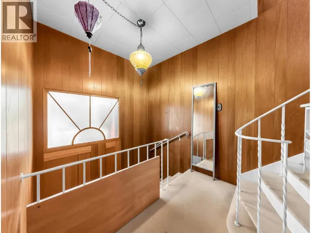 122 17TH AVENUE, Vancouver 3