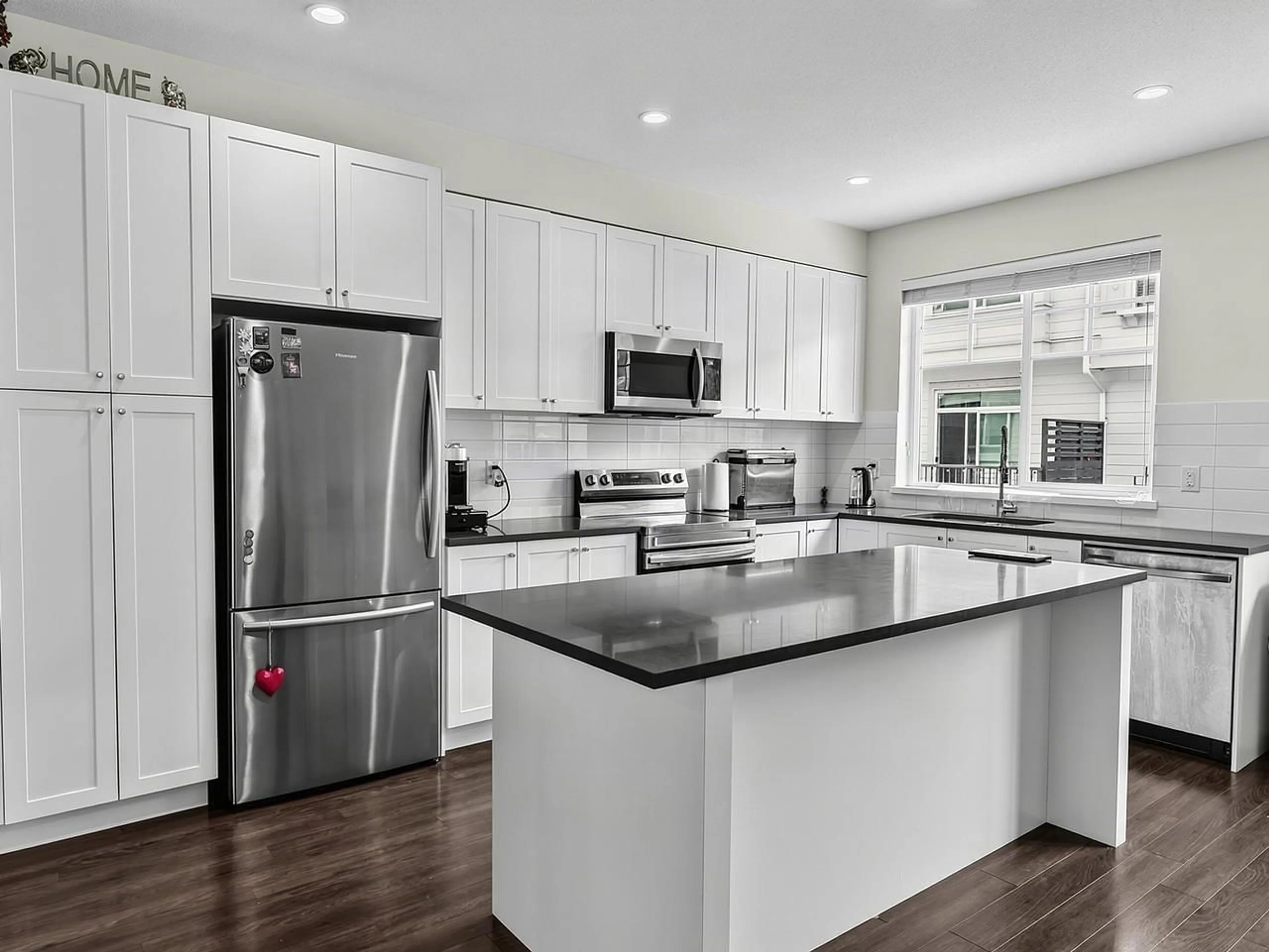 Open concept kitchen, unknown for 109 - 15850 85 AVENUE, Surrey British Columbia V4N6W2