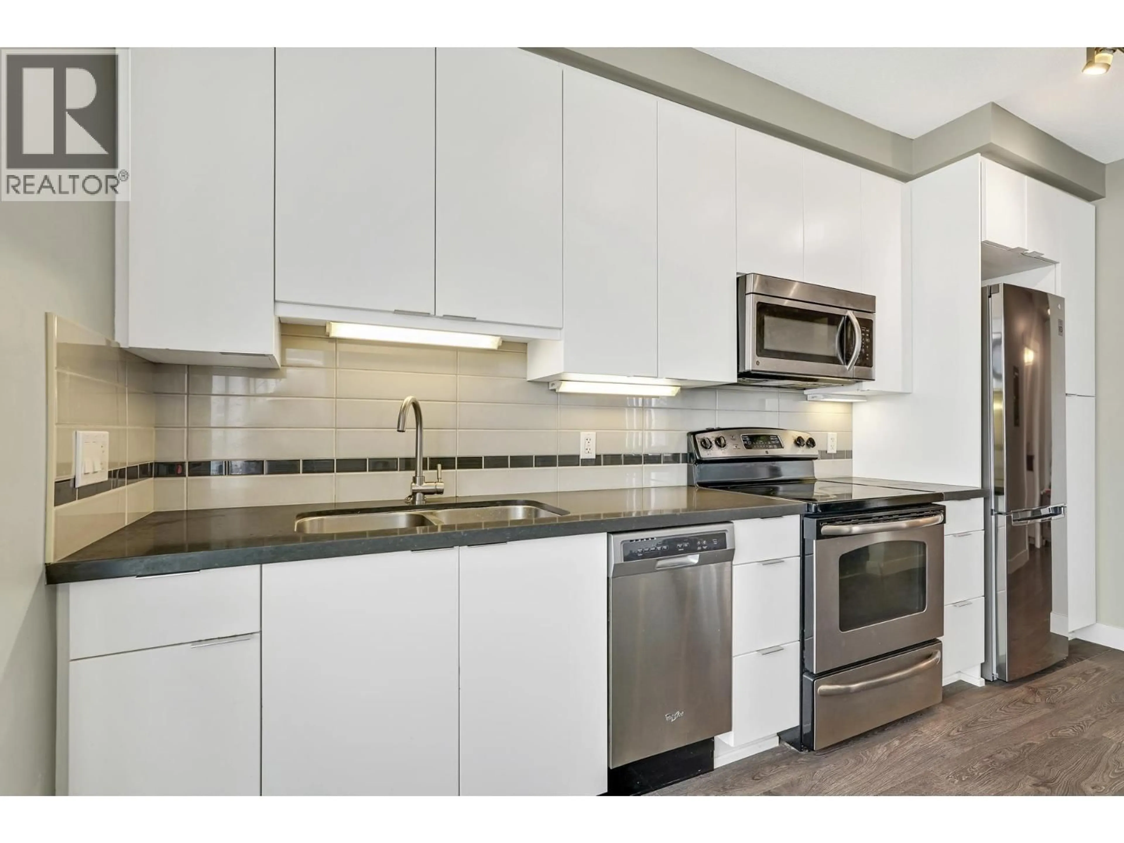 Standard kitchen, ceramic/tile floor for 708 - 9025 HIGHLAND COURT, Burnaby British Columbia V5A0A8