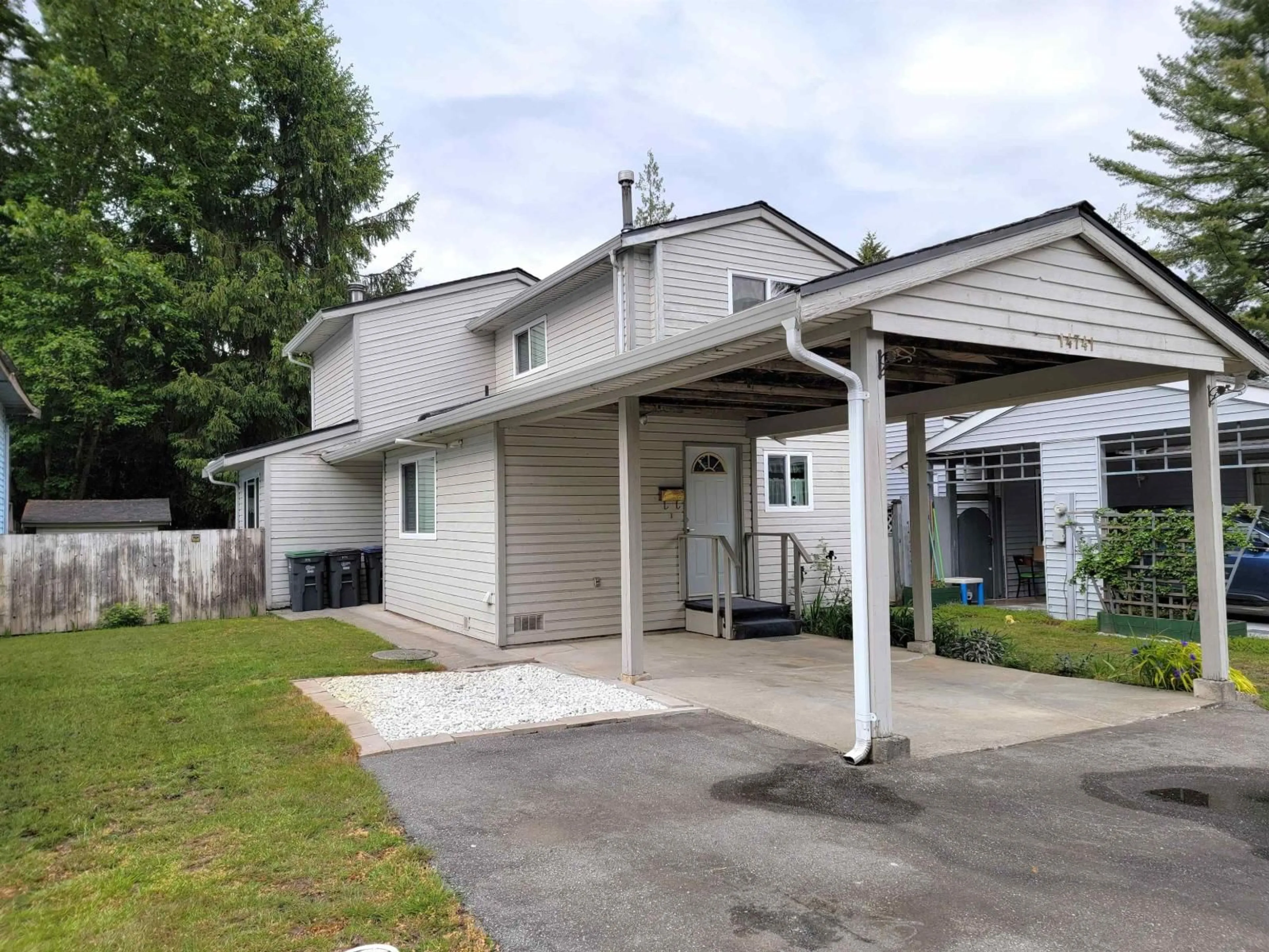 Unknown for 14741 101A AVENUE, Surrey British Columbia V3R7E7