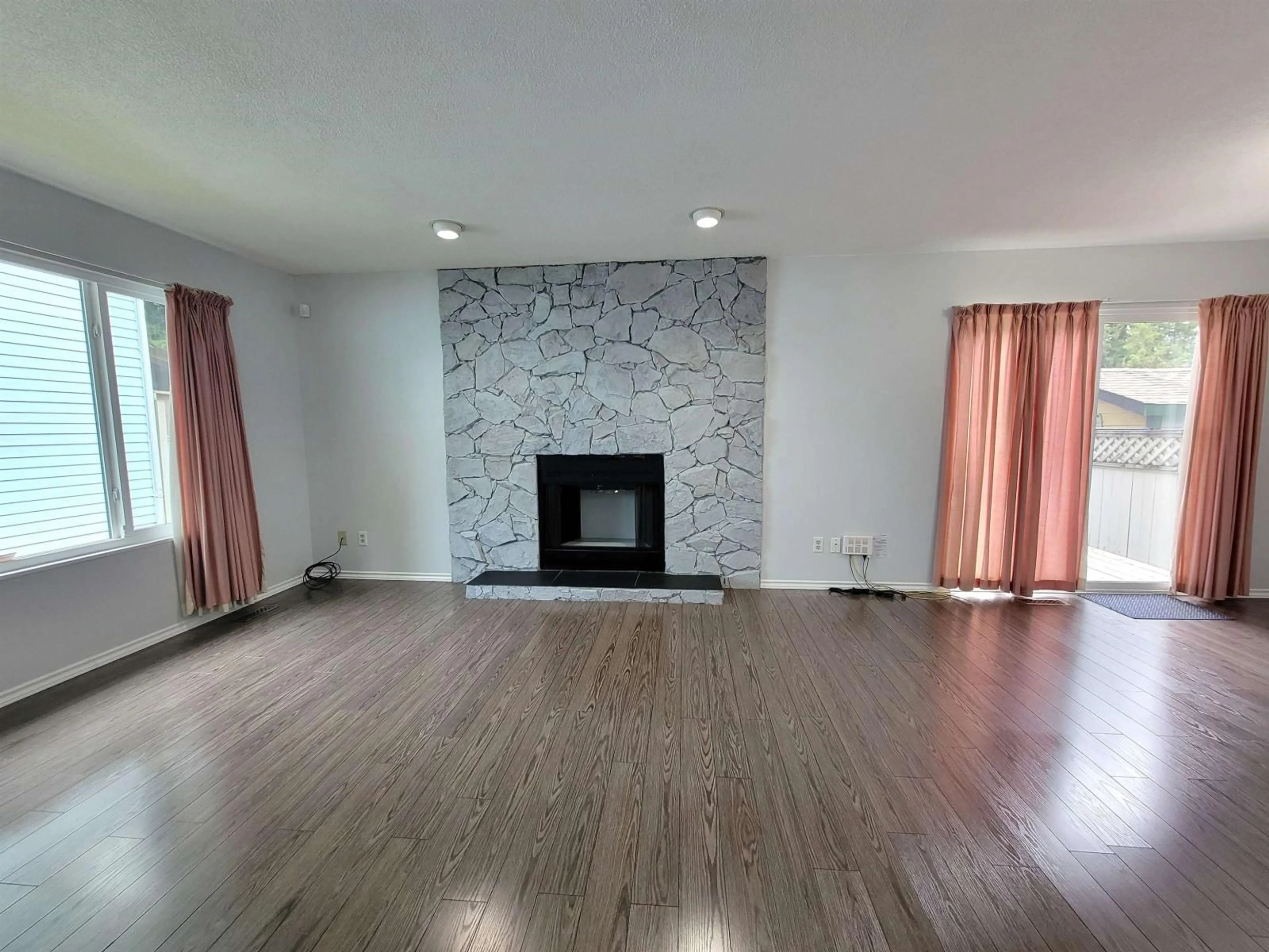A pic of a room for 14741 101A AVENUE, Surrey British Columbia V3R7E7