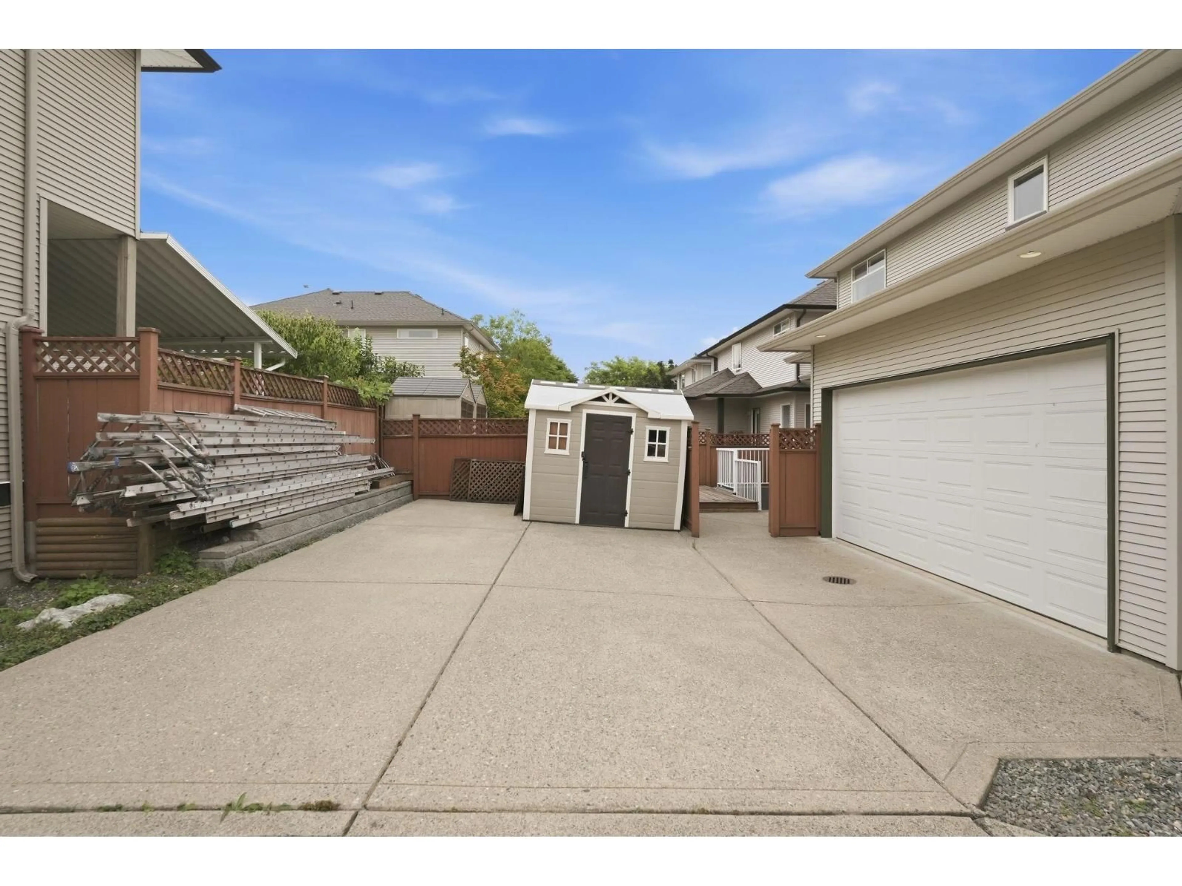 Unknown for 6888 189TH STREET, Surrey British Columbia V4N5K1