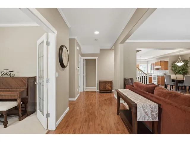 6888 189TH STREET, Surrey 5