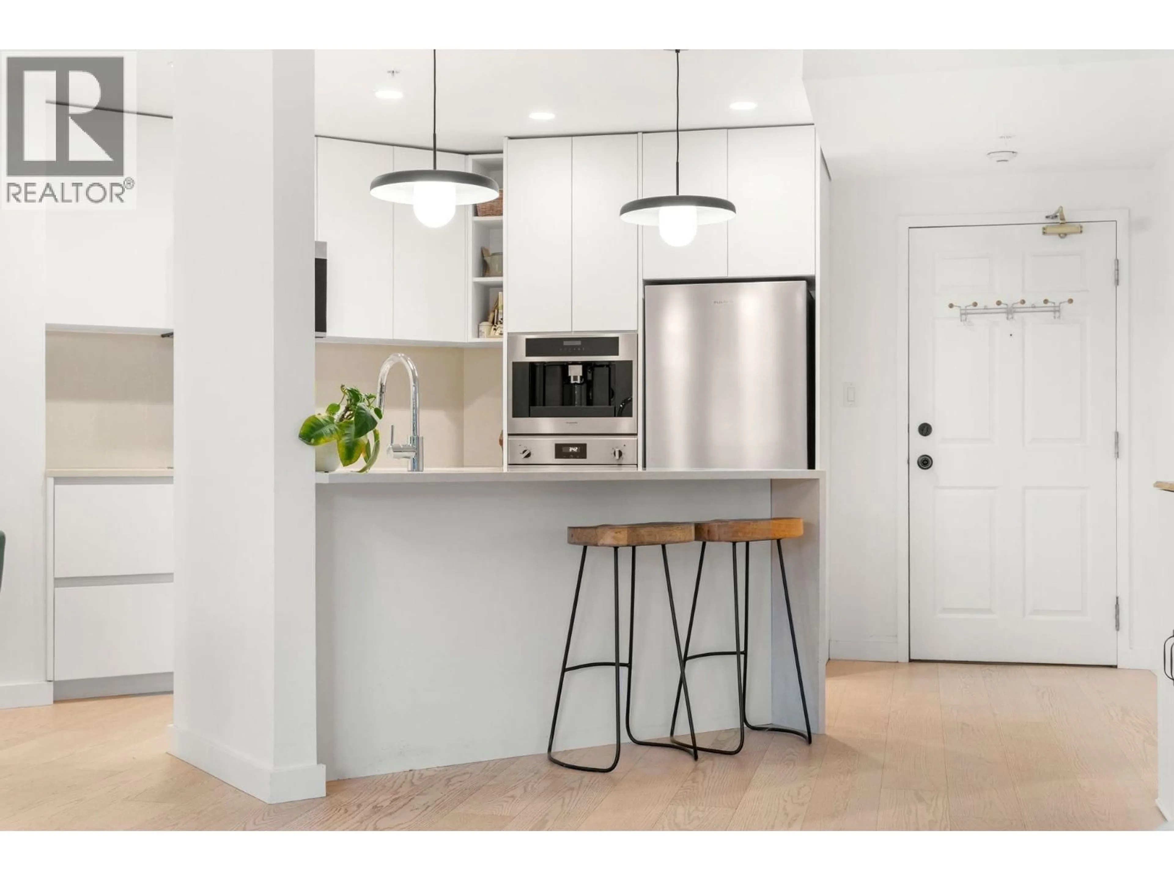 Contemporary kitchen, unknown for 107 - 2023 FRANKLIN STREET, Vancouver British Columbia V5L1R4