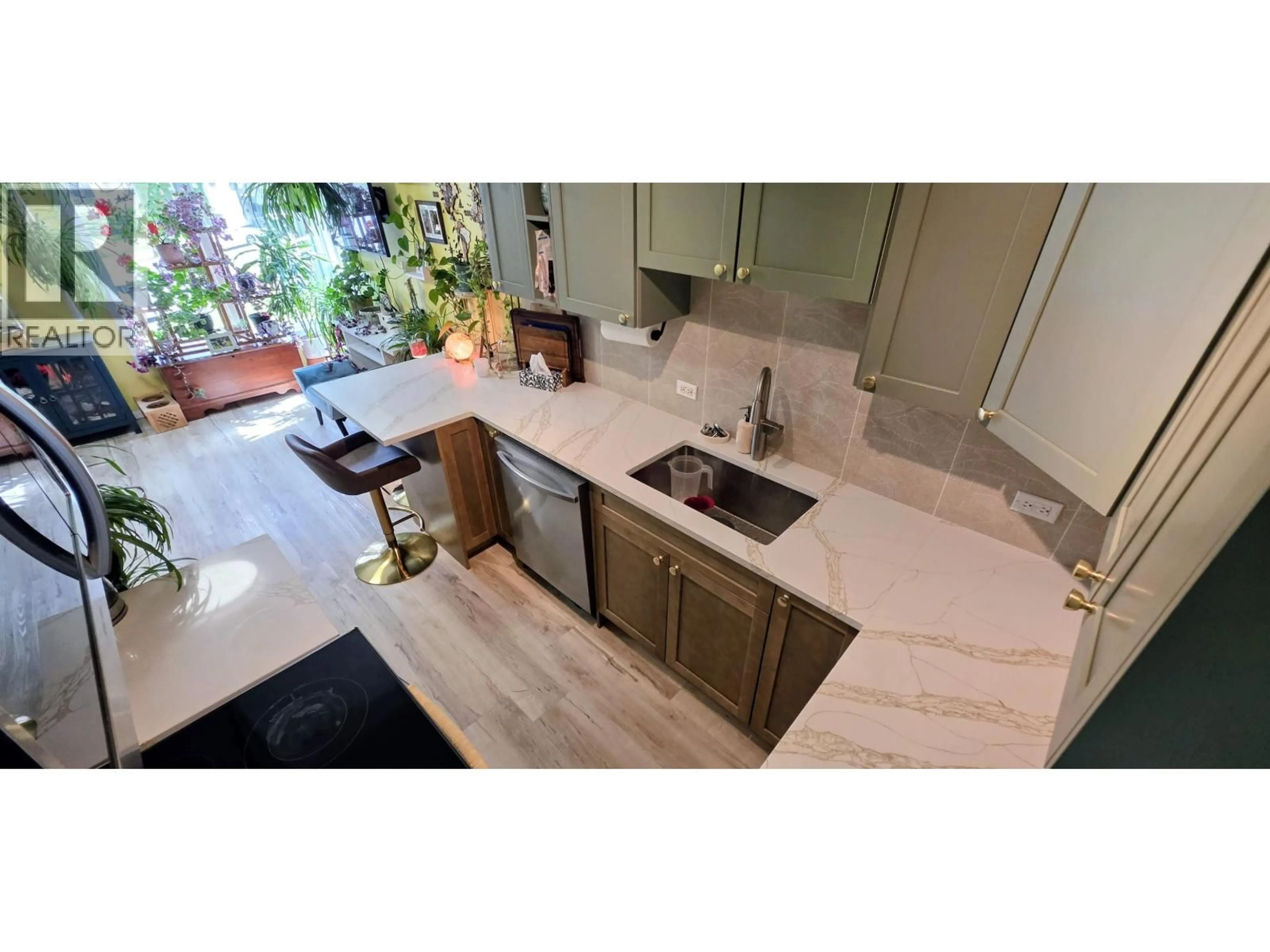 Contemporary kitchen, ceramic/tile floor for 2294 MARIO PLACE, Prince George British Columbia V2K3K1