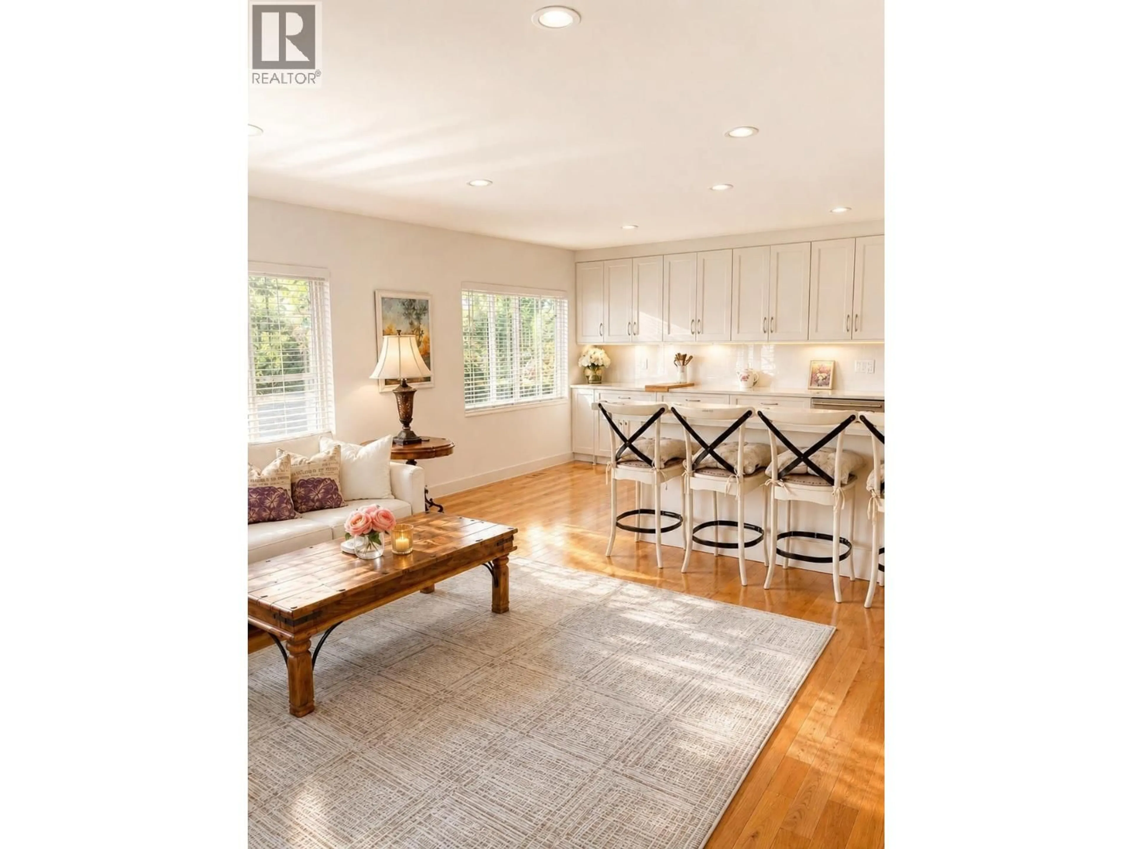 Open concept kitchen, wood/laminate floor for 424 CULZEAN PLACE, Port Moody British Columbia V3H1E5