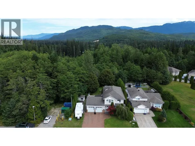 80 SMITH STREET, Kitimat 2
