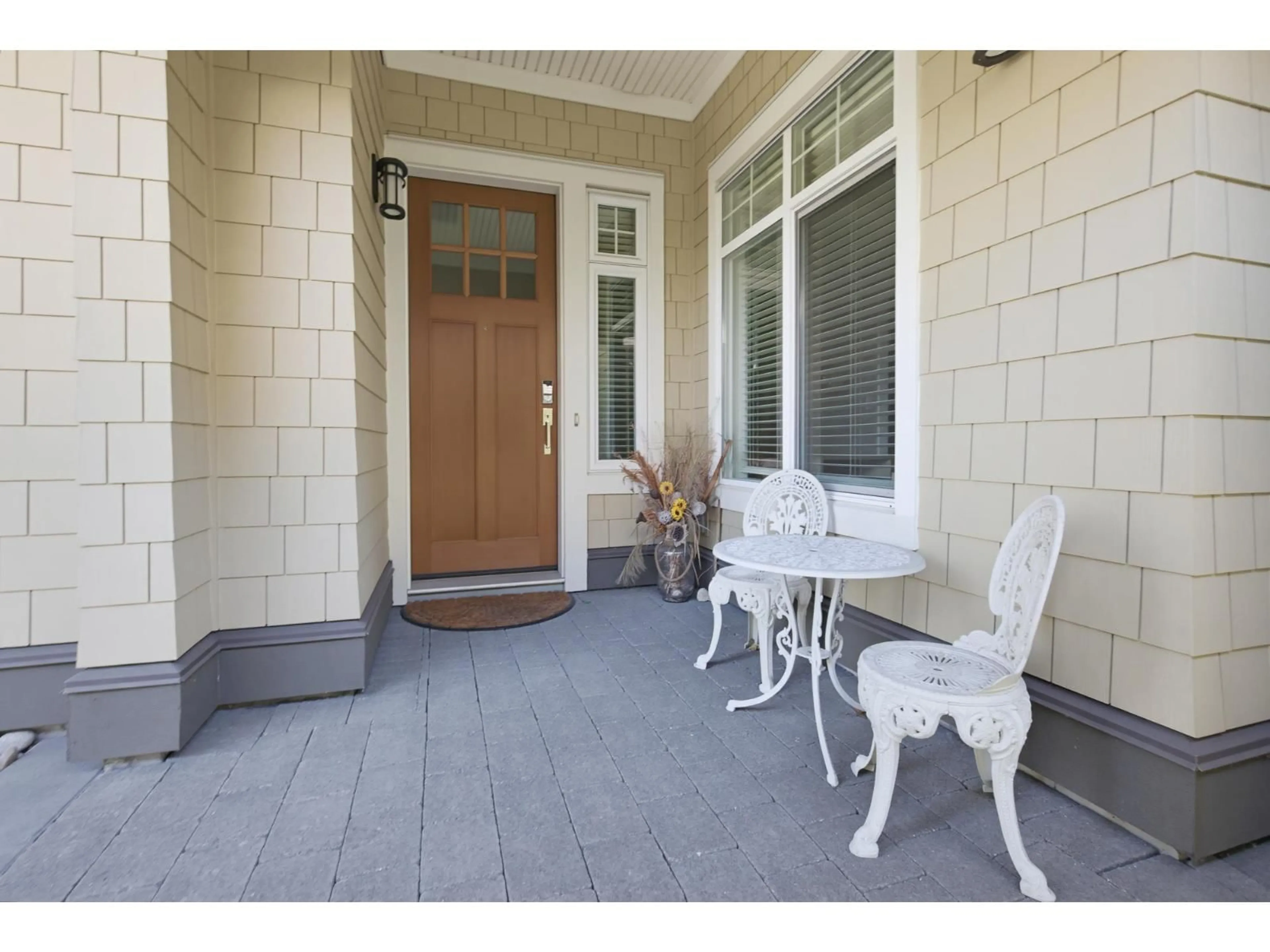 Indoor entryway for 104 - 21707 88 AVENUE, Langley British Columbia V1M3S7