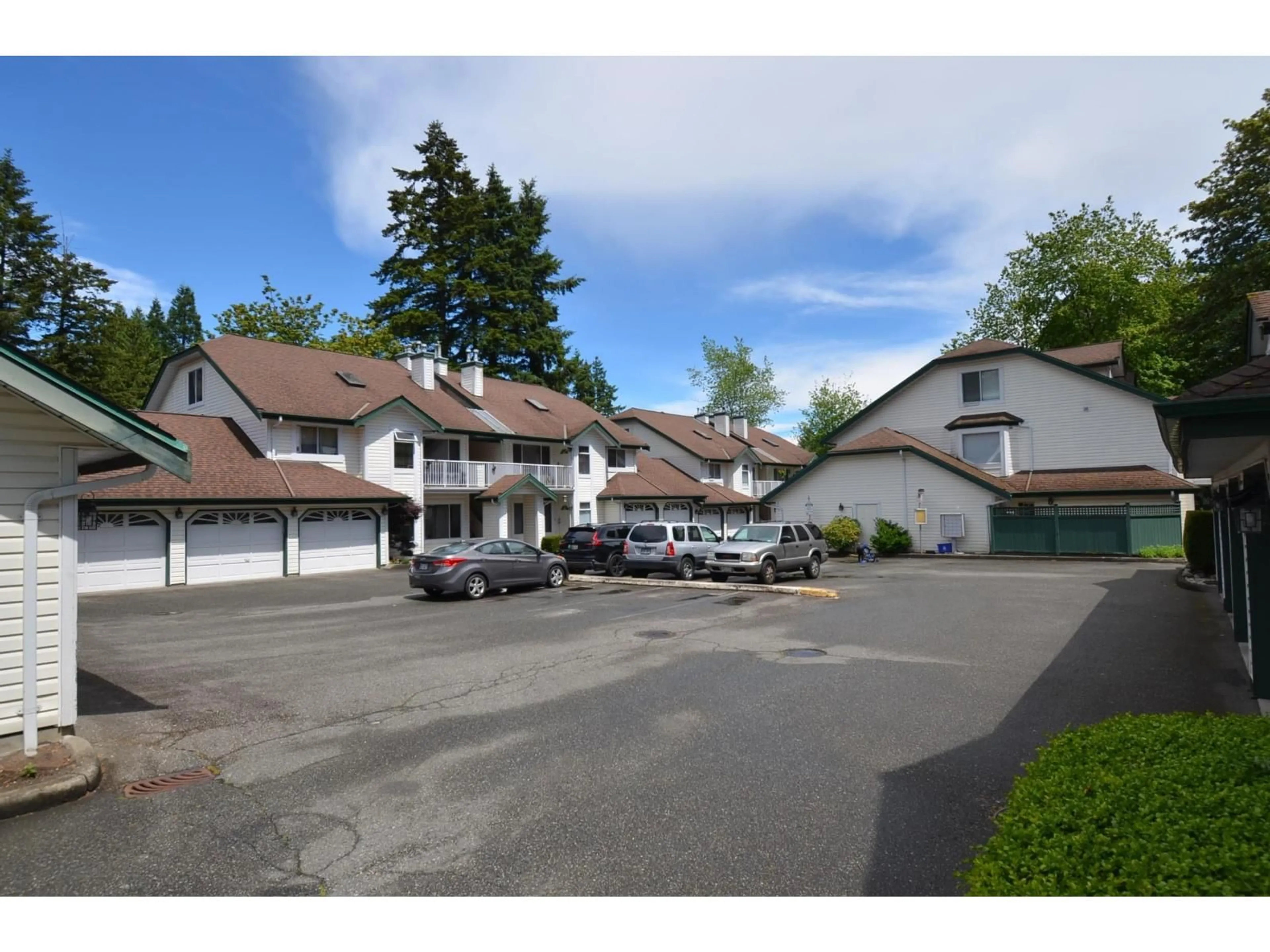Unknown for 108 - 10308 155A STREET, Surrey British Columbia V3R4K5