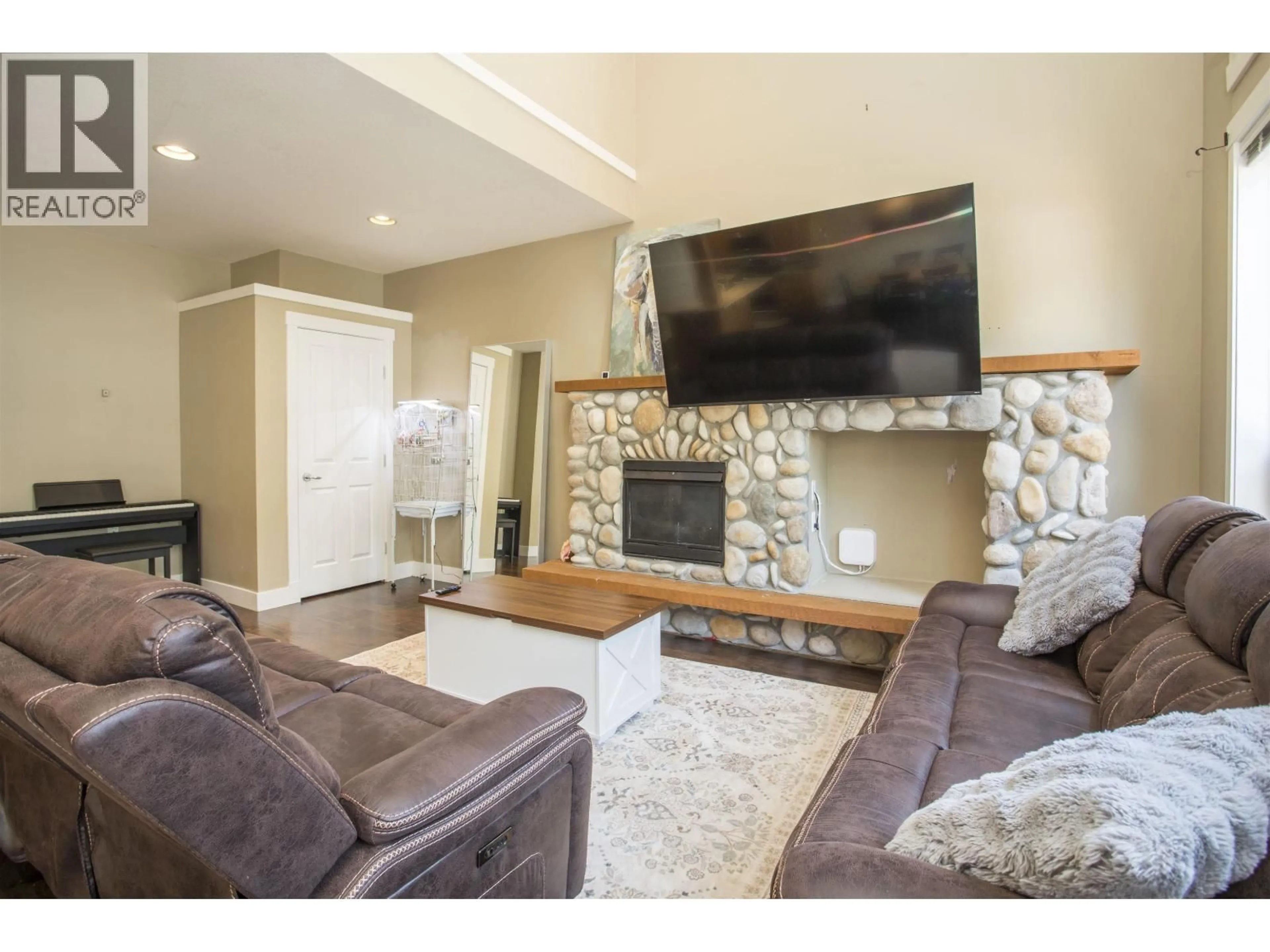 Living room with furniture, unknown for 10337 243A STREET, Maple Ridge British Columbia V2W2C7