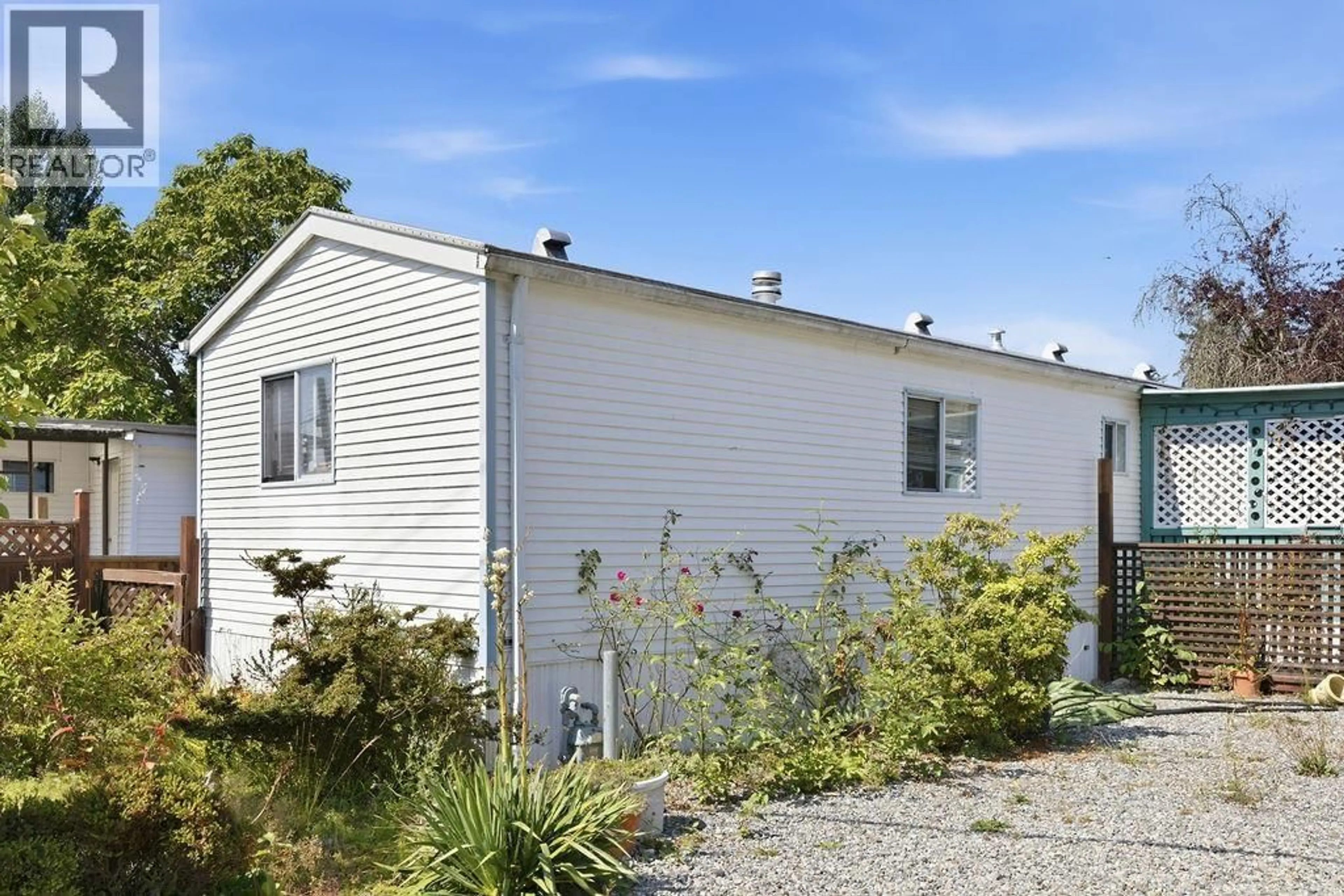 Shed for 7 - 1413 SUNSHINE COAST HIGHWAY, Gibsons British Columbia V0N1V5