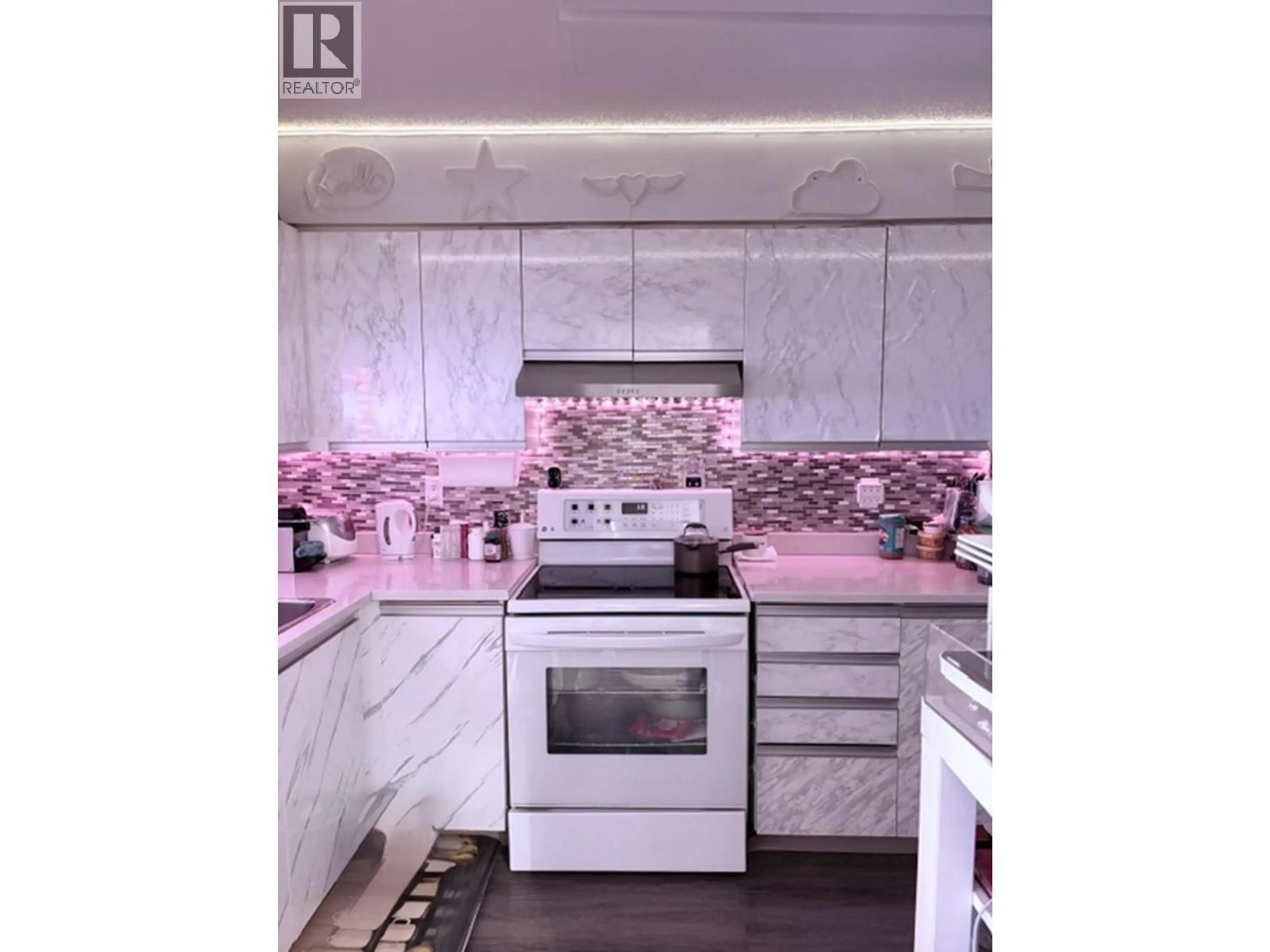 Unknown for 209 - 2468 BROADWAY, Vancouver British Columbia V5M4V1