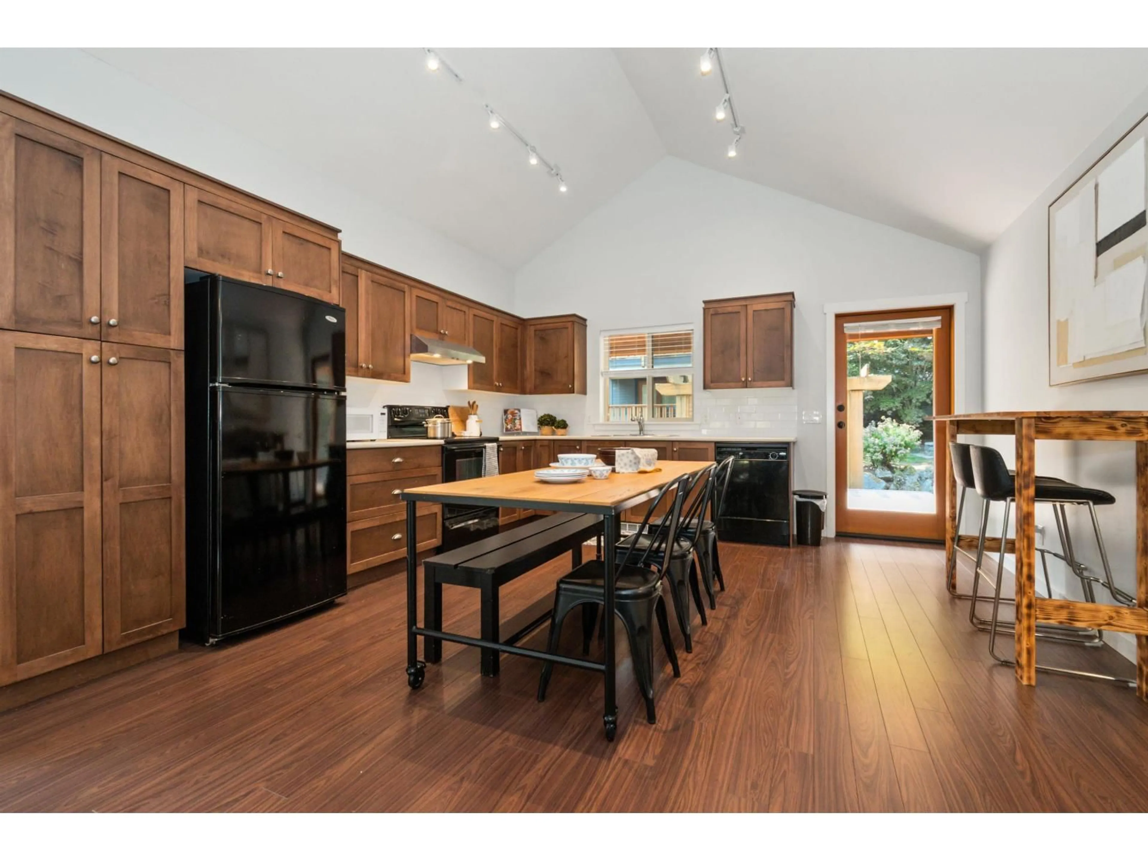 Open concept kitchen, wood/laminate floor for 1835 CHERRY TREE LANE, Lindell Beach British Columbia V2R0E1
