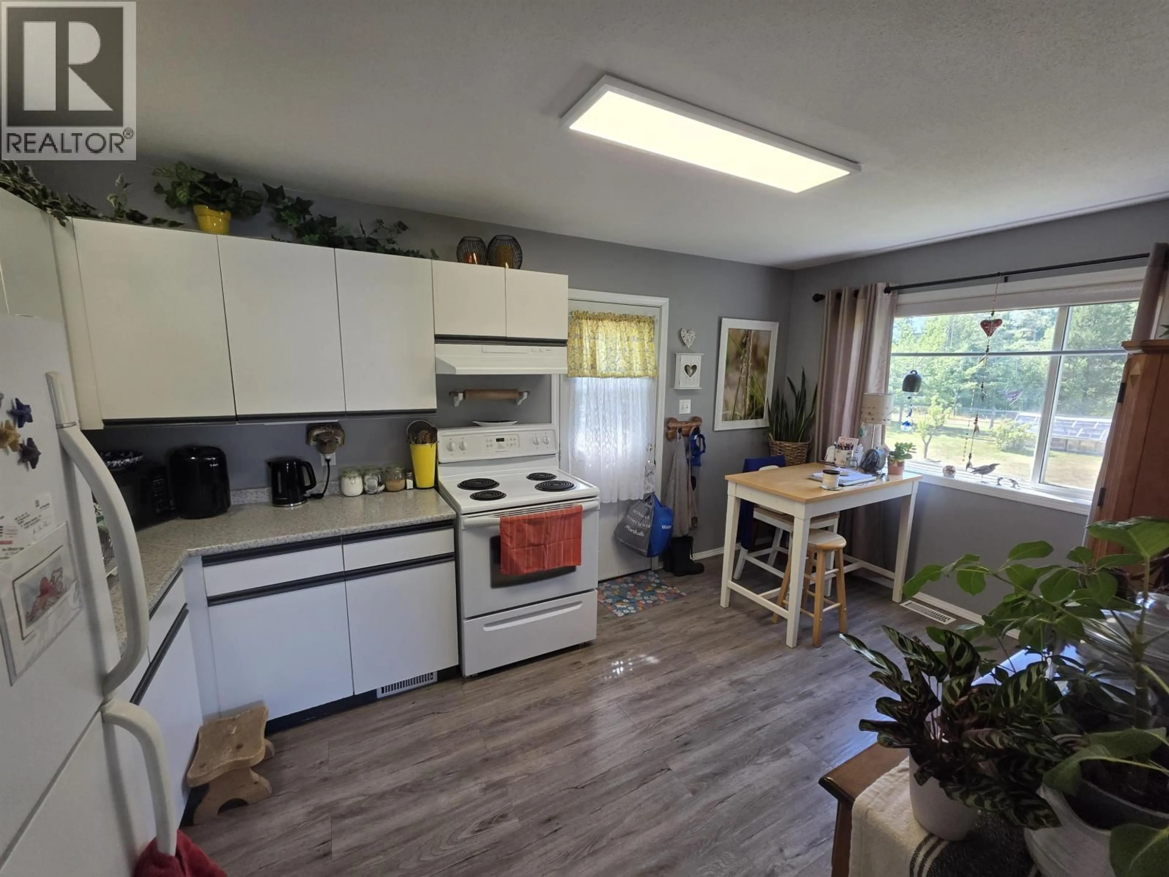 Unknown for 5023 POHLE AVENUE, Terrace British Columbia V8G1J6