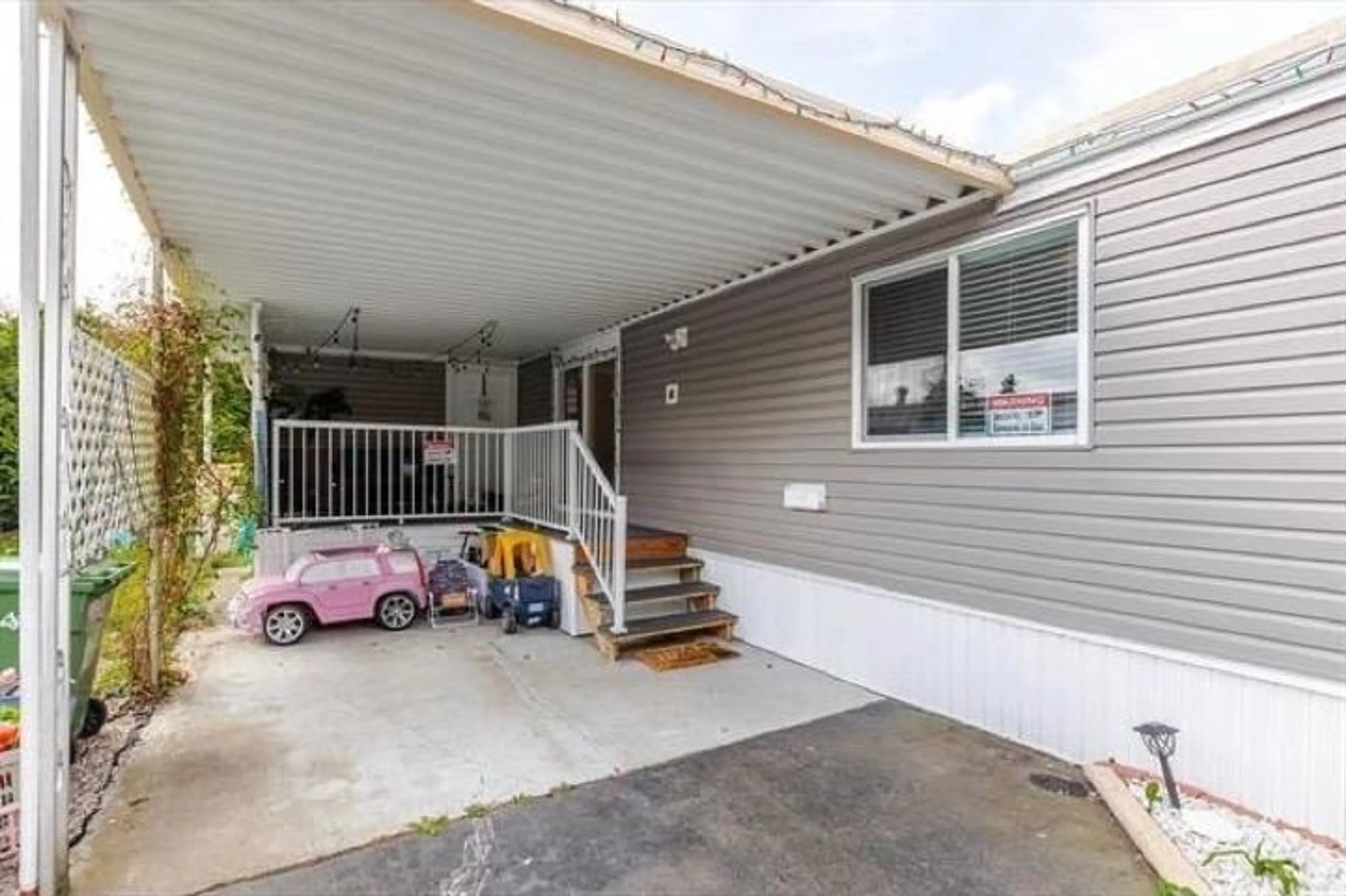 Unknown for 221 - 1840 160 STREET, Surrey British Columbia V3A4X4