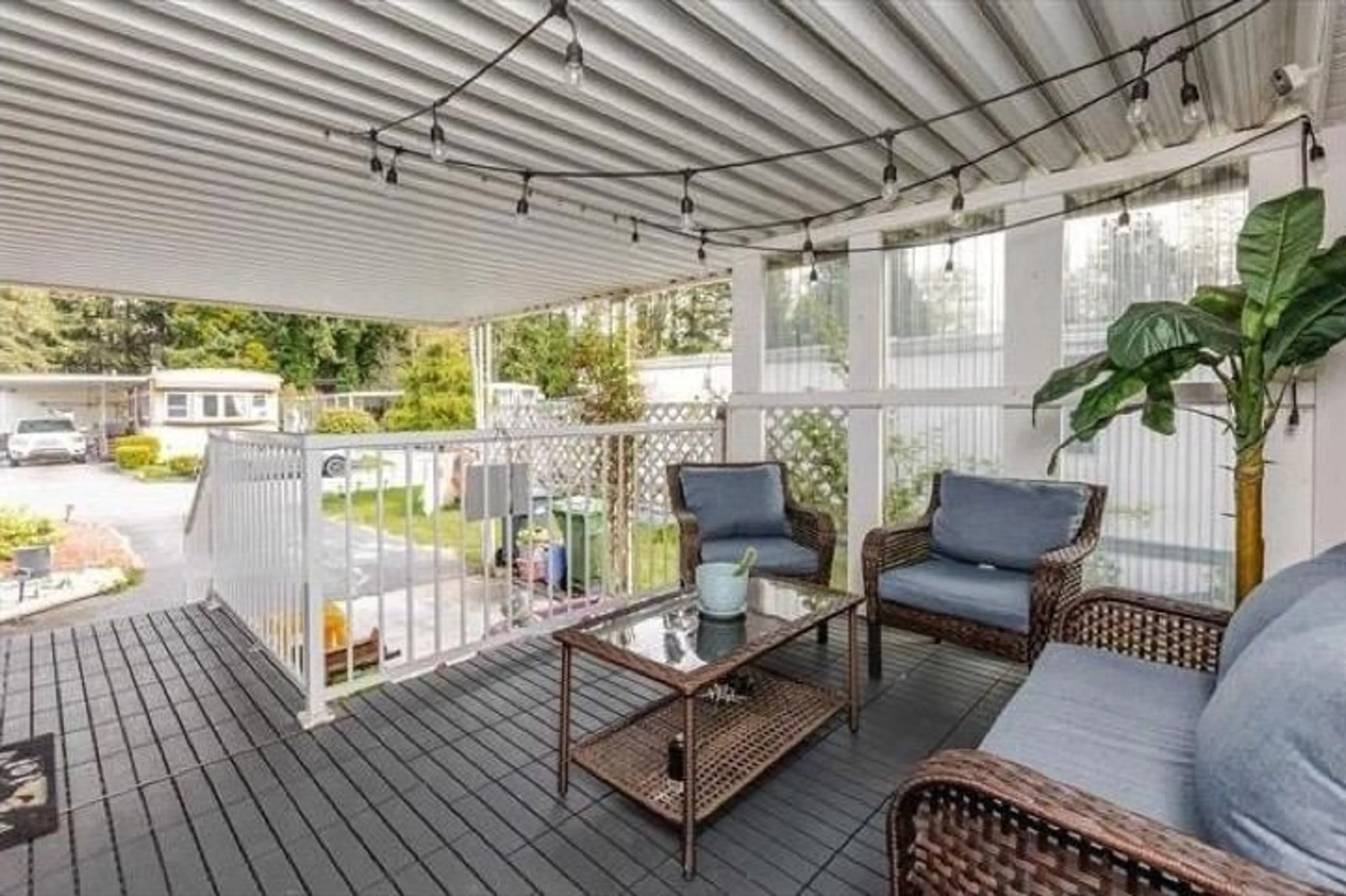 Patio, street for 221 - 1840 160 STREET, Surrey British Columbia V3A4X4
