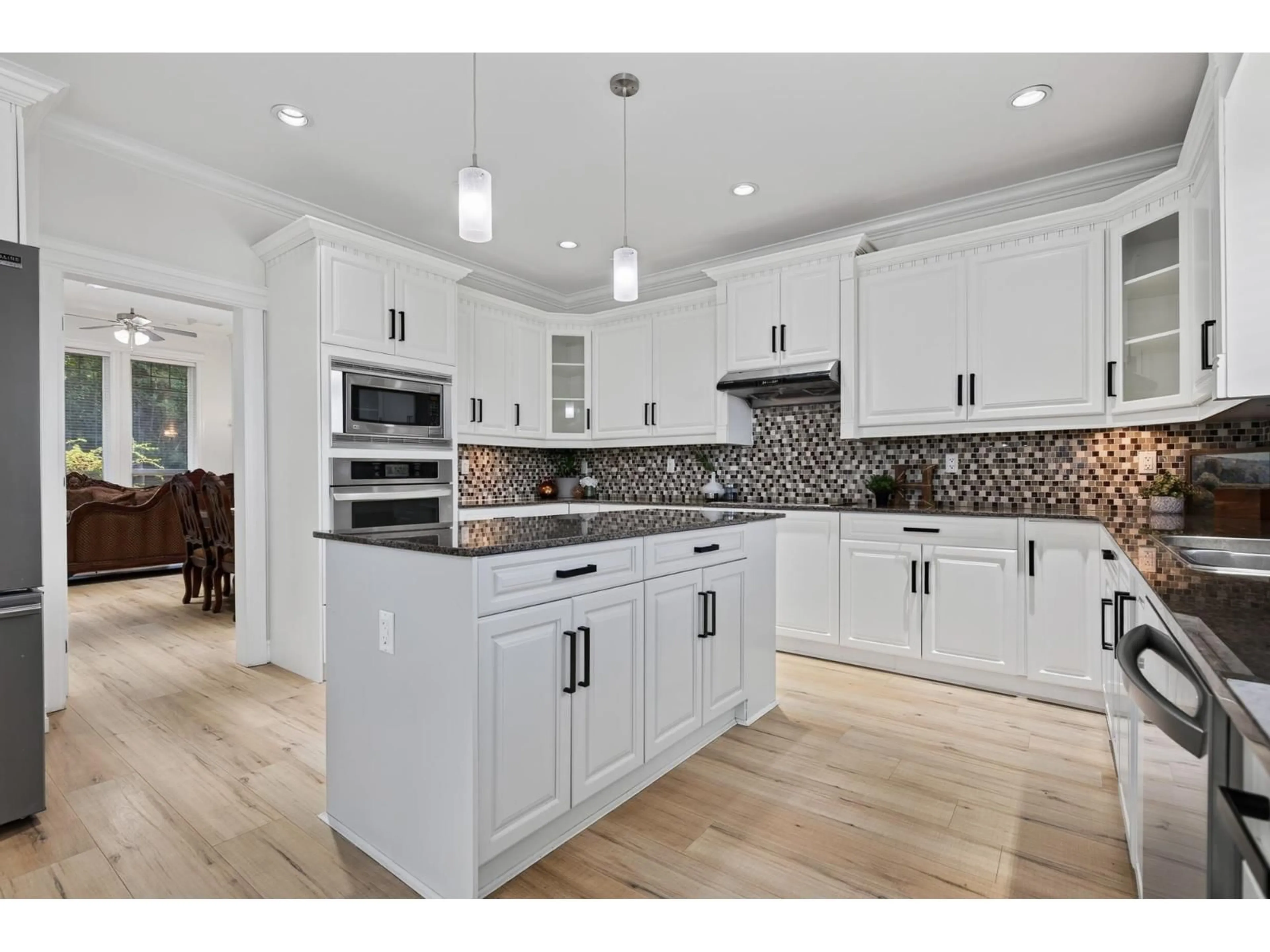 Open concept kitchen, unknown for 46307 TOURNIER PLACE, Chilliwack British Columbia V2R6A2
