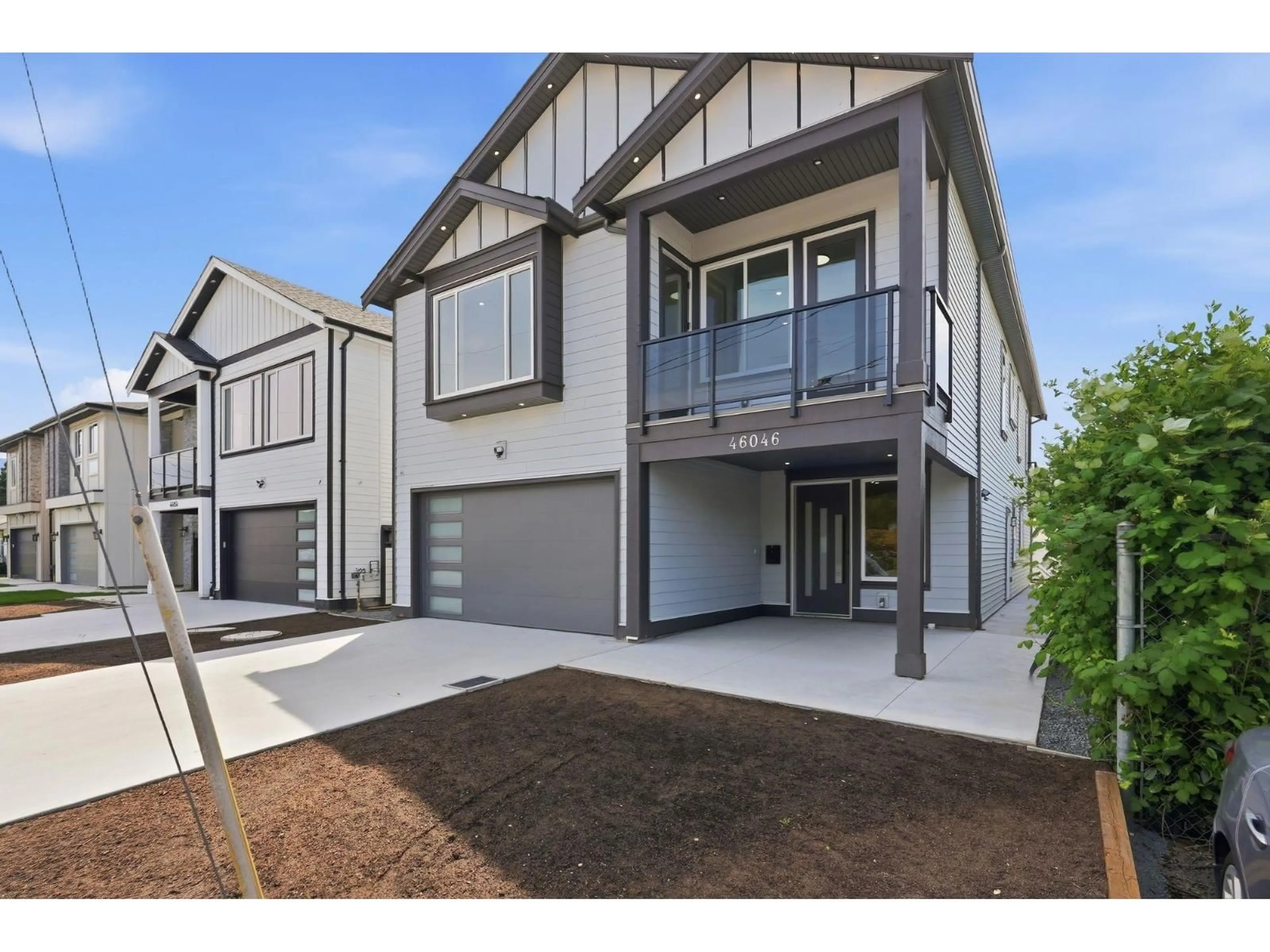 A pic from outside/outdoor area/front of a property/back of a property/a pic from drone, street for 46046 SOUTHLANDS CRESCENT, Chilliwack British Columbia V2P1B1