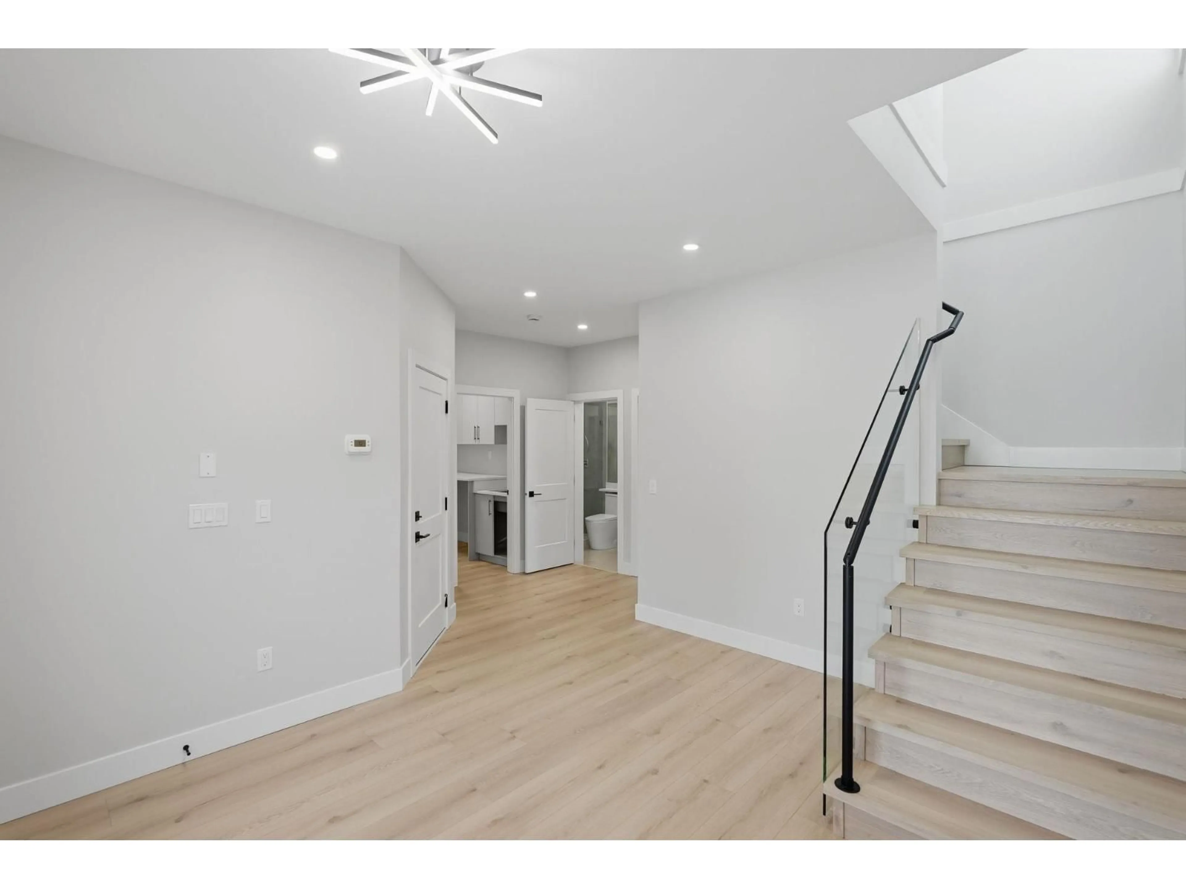 Unknown for 46046 SOUTHLANDS CRESCENT, Chilliwack British Columbia V2P1B1