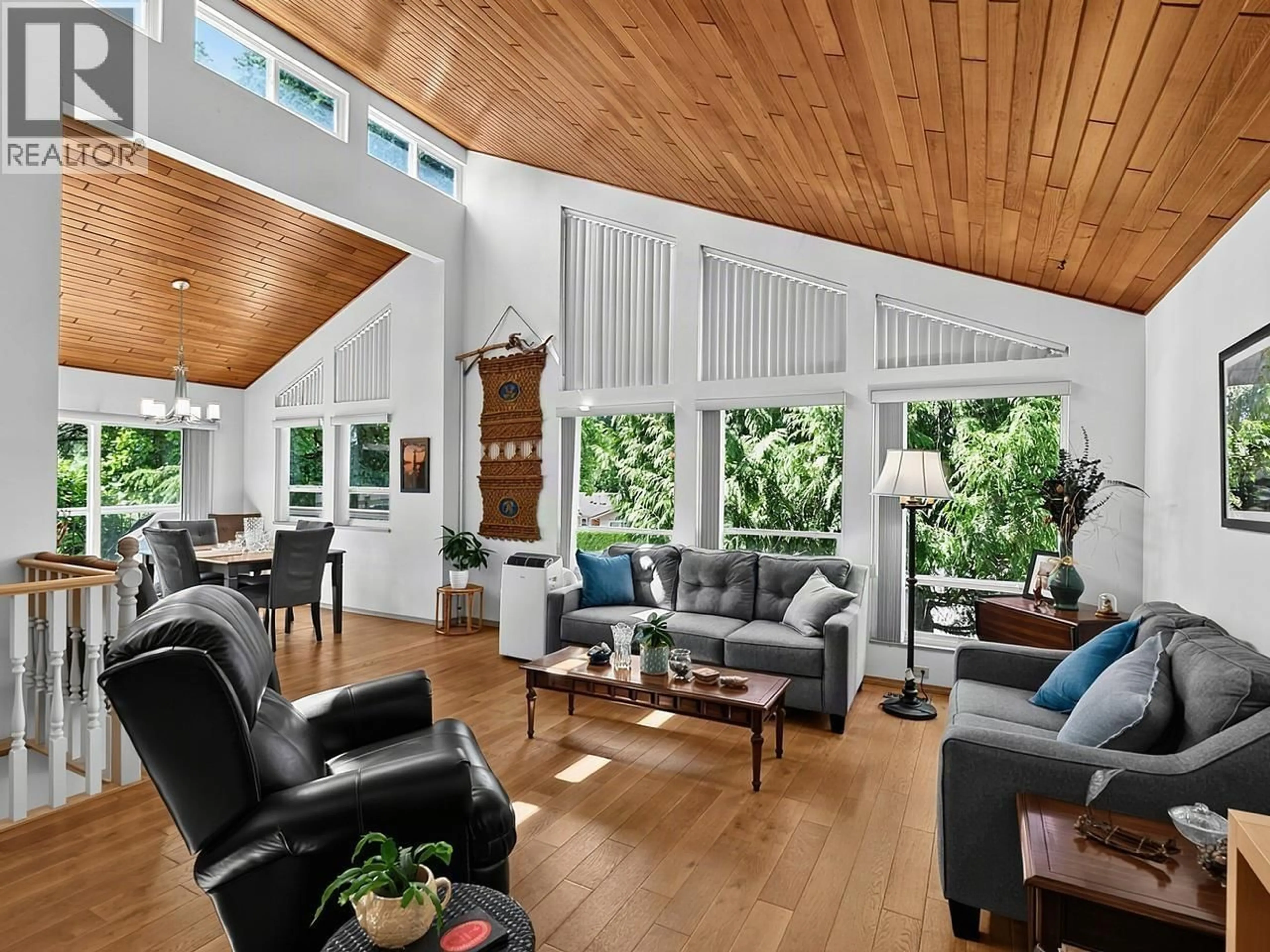 Living room with furniture, wood/laminate floor for 1179 KERWAN PLACE, Coquitlam British Columbia V3J2J9