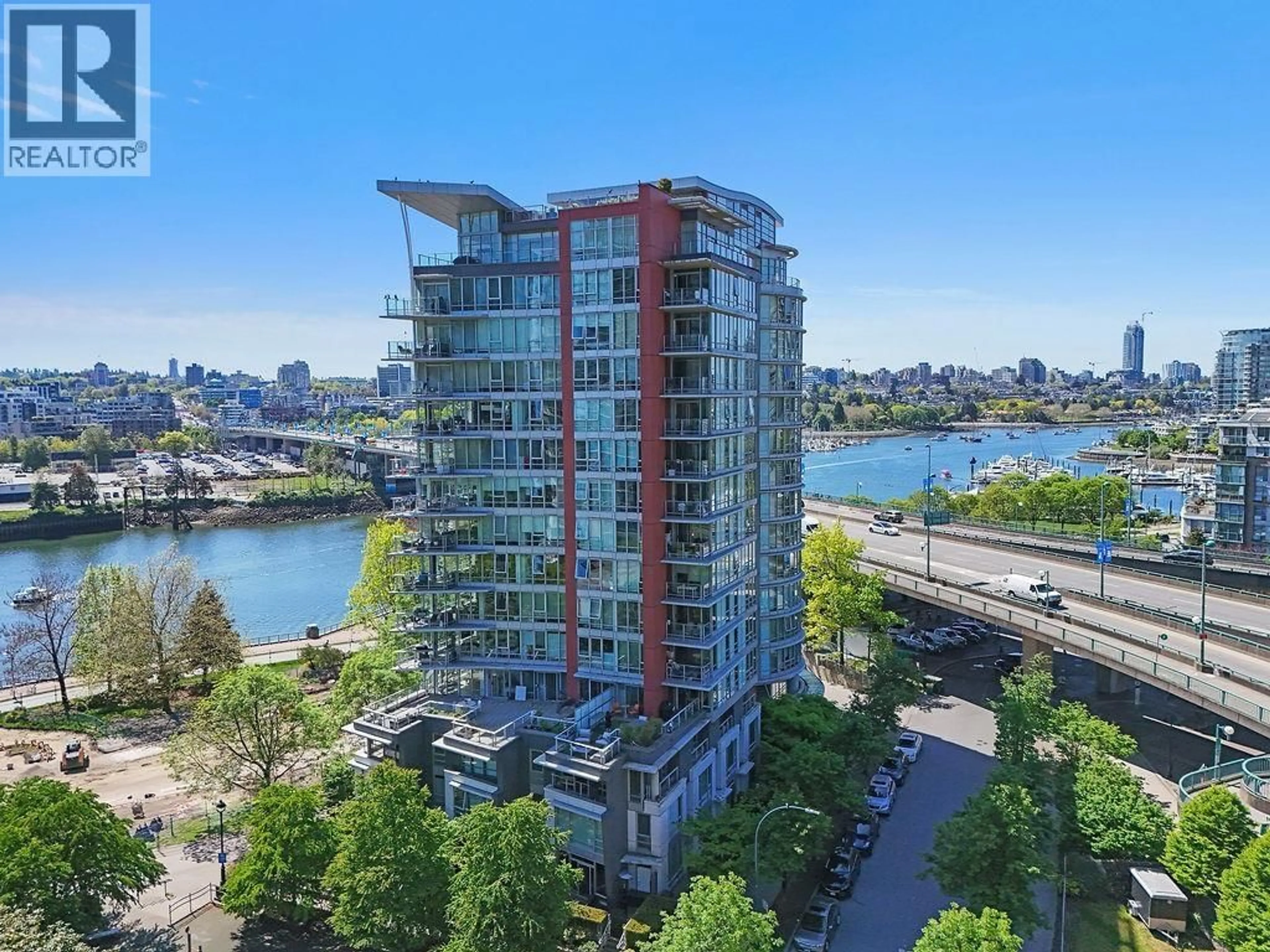 A pic from outside/outdoor area/front of a property/back of a property/a pic from drone, water/lake/river/ocean view for 801 - 980 COOPERAGE WAY, Vancouver British Columbia V6B0C3