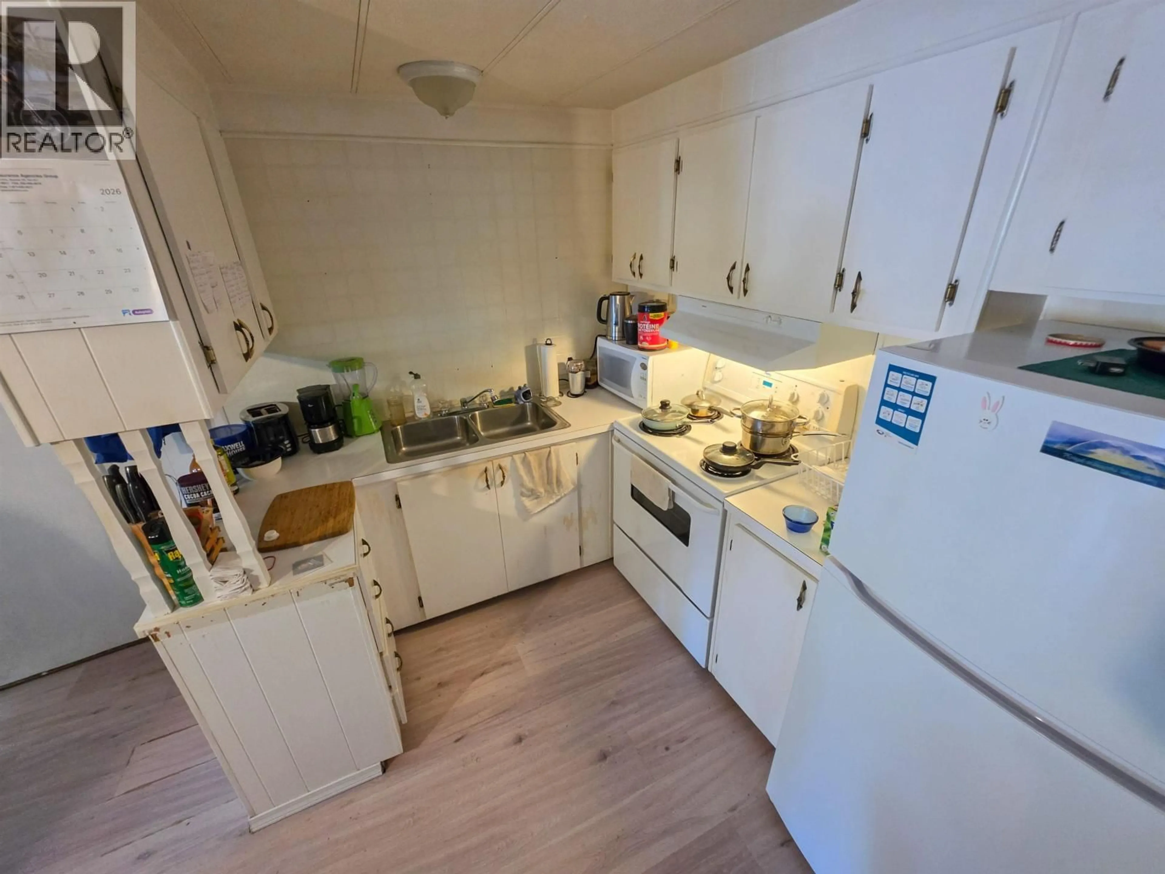 Standard kitchen, unknown for 43 - 654 NORTH FRASER DRIVE, Quesnel British Columbia V2J1Z6