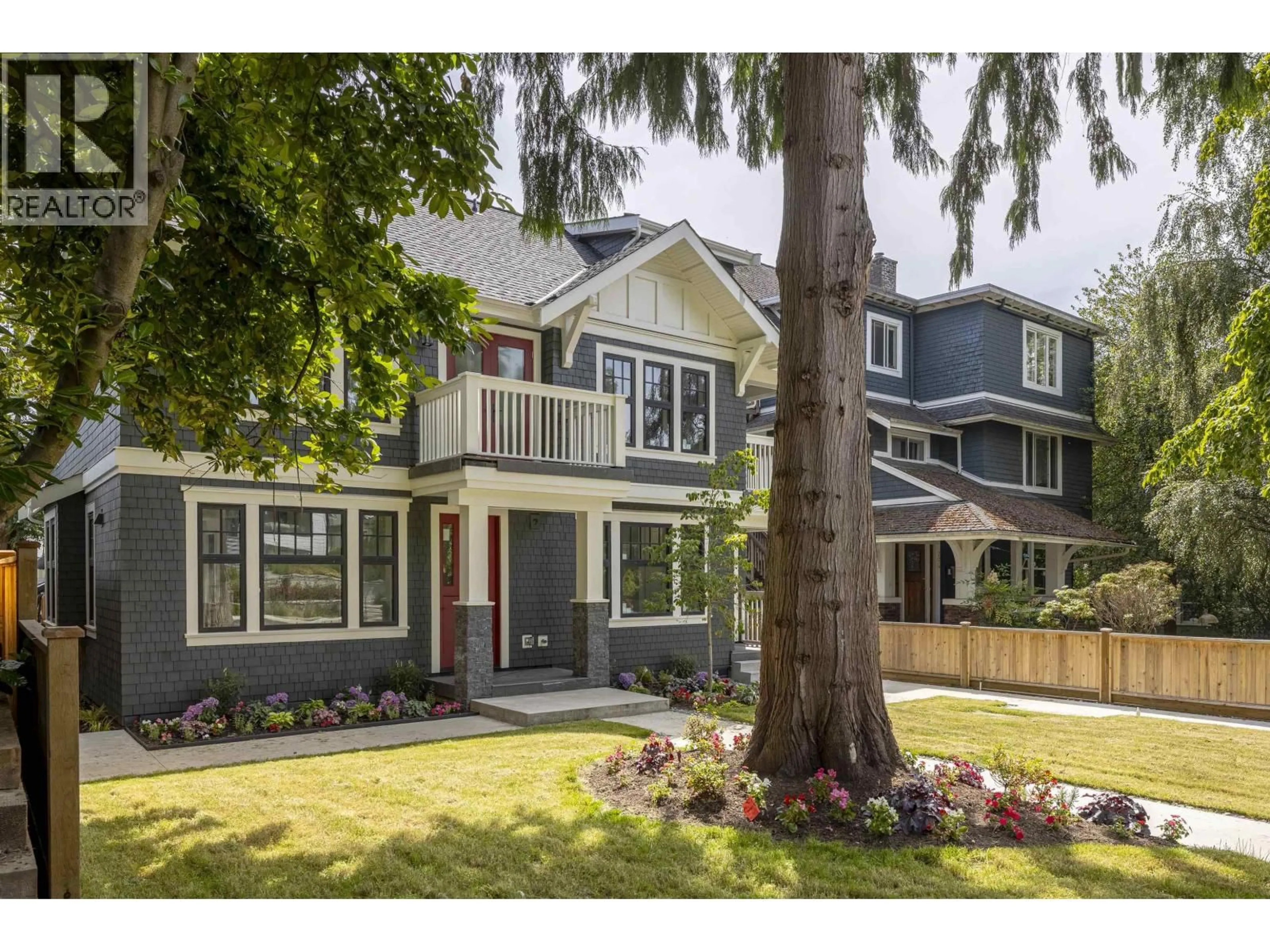 Home with vinyl exterior material, street for 2566 2ND AVENUE, Vancouver British Columbia V6K1J8