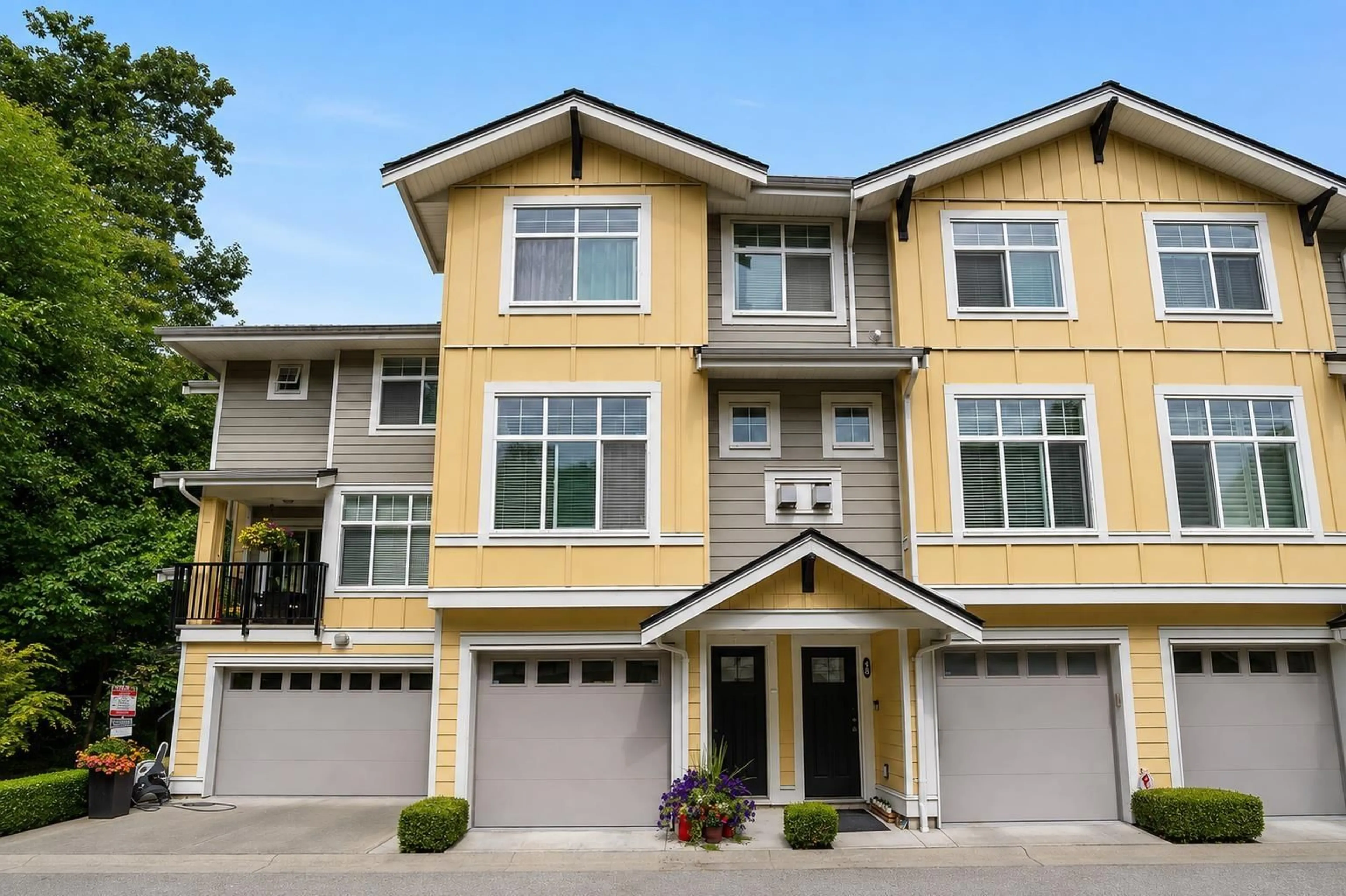 Home with vinyl exterior material, street for 17 - 17171 2B AVENUE, Surrey British Columbia V3Z9R1