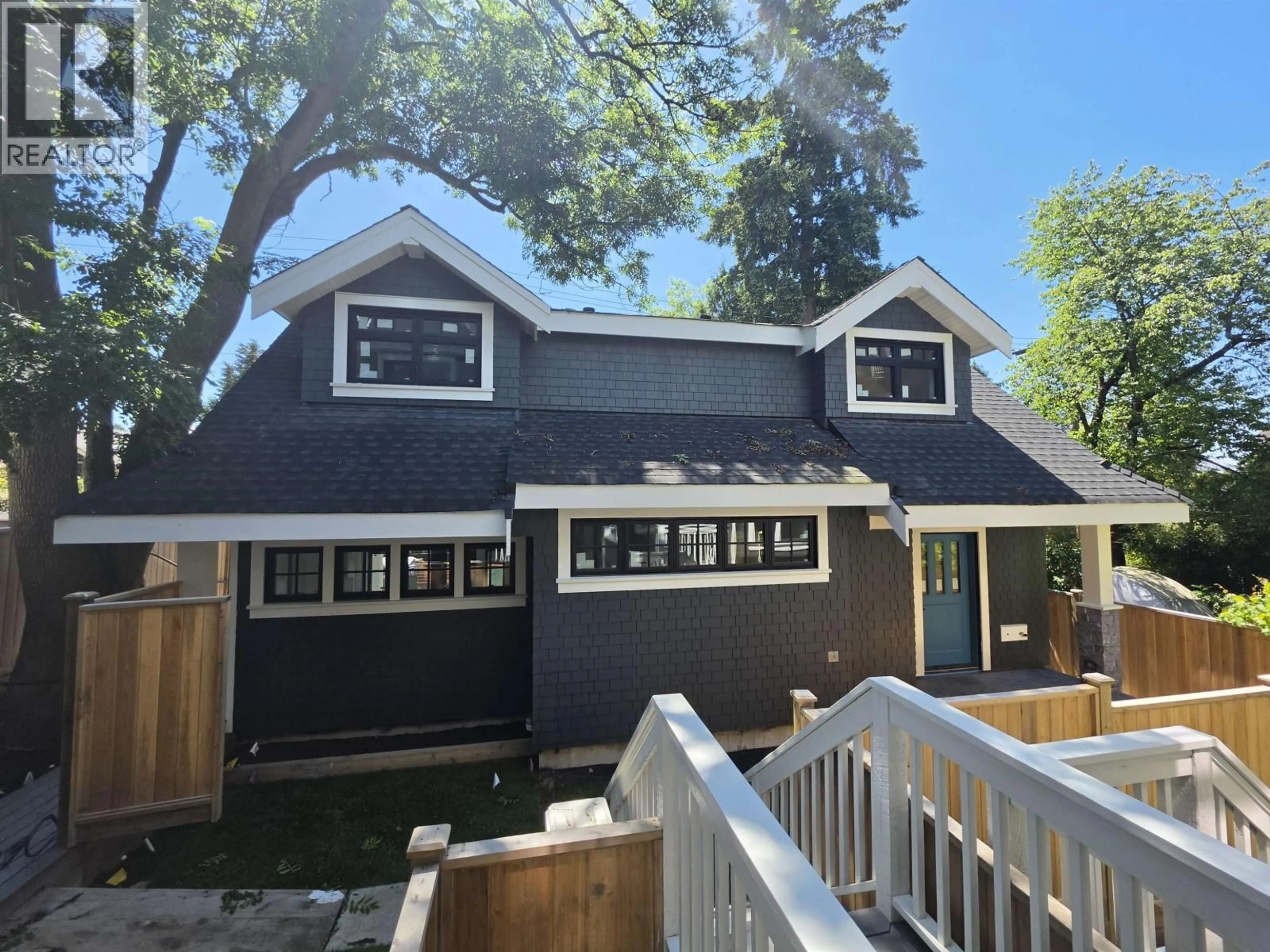 Home with vinyl exterior material, street for 2570 2ND AVENUE, Vancouver British Columbia V6K1J8