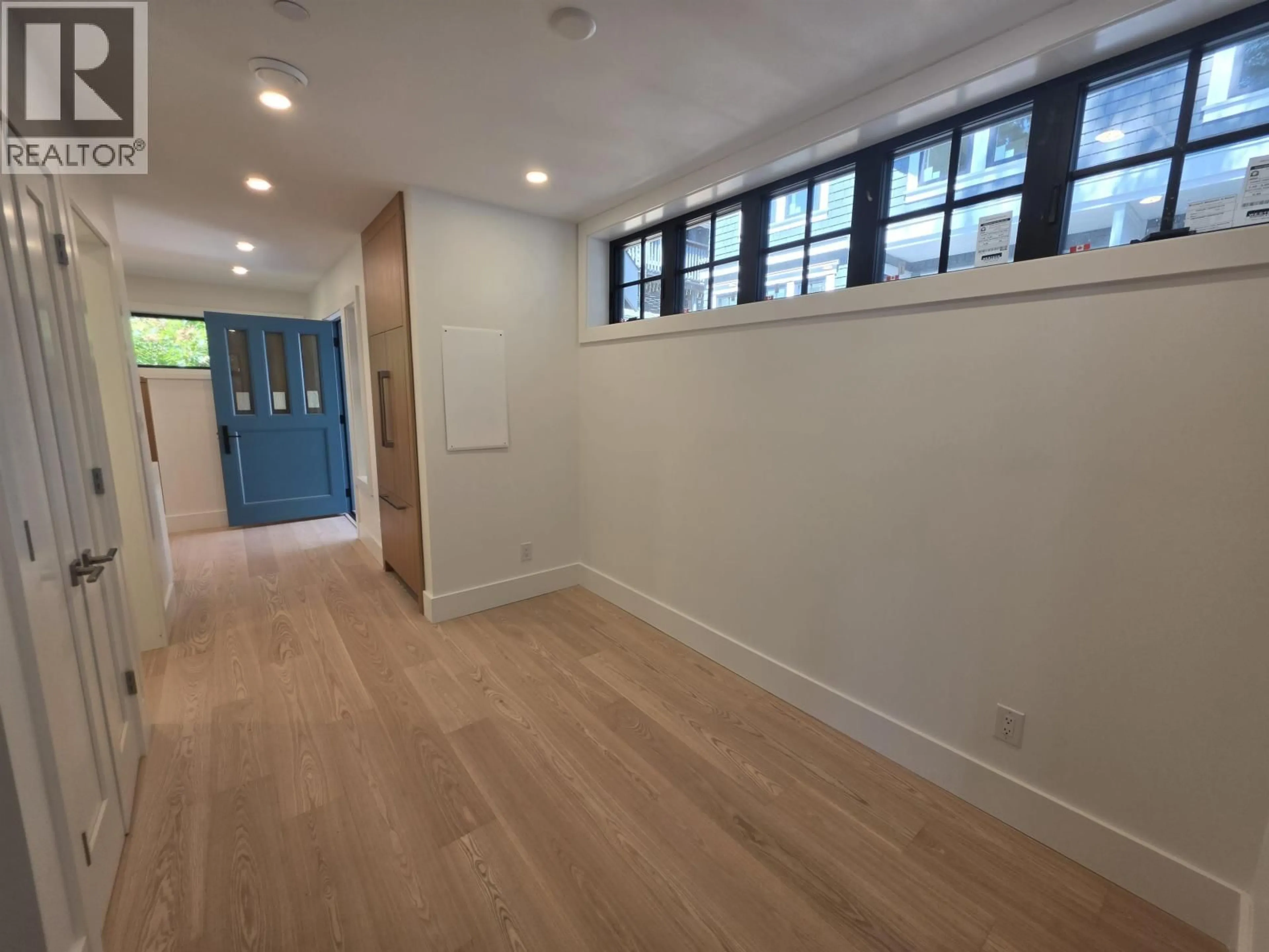 Unknown for 2570 2ND AVENUE, Vancouver British Columbia V6K1J8