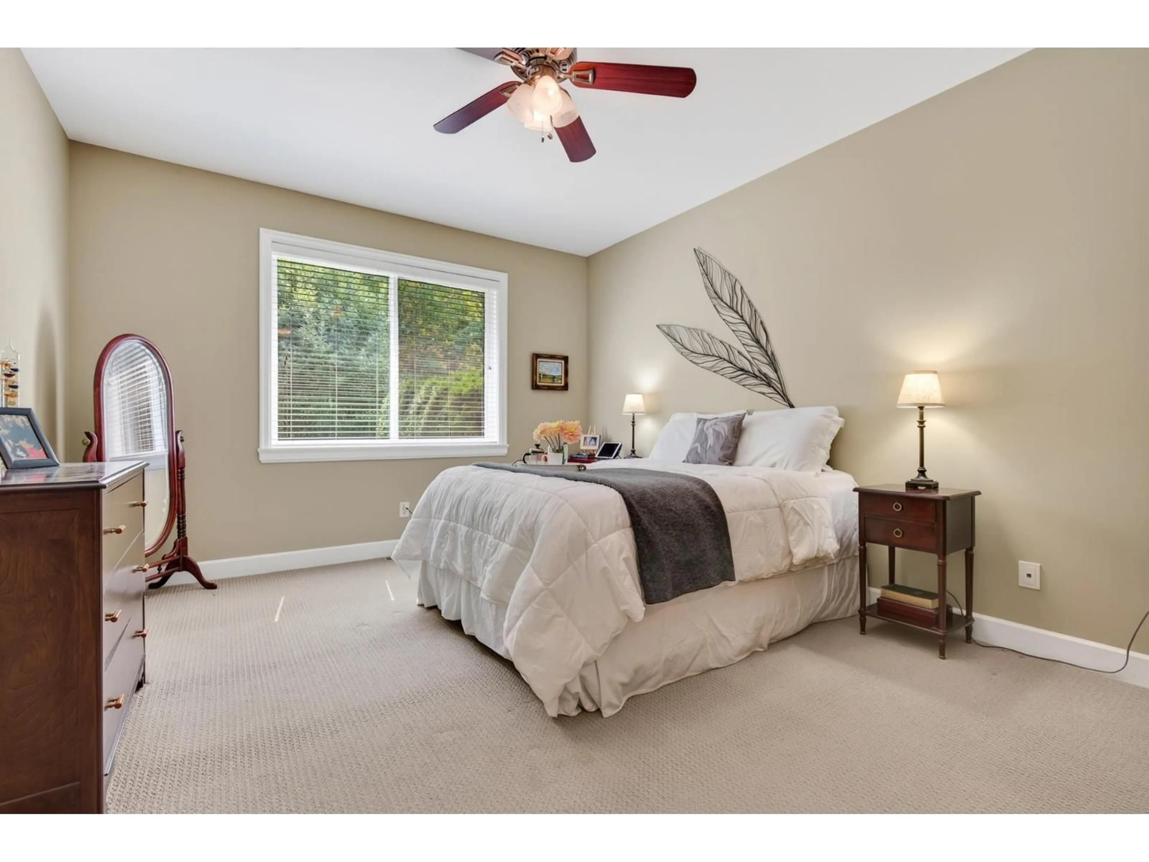 Bedroom with bed, carpet floor for 45868 FOXRIDGE CRESCENT, Chilliwack British Columbia V2R0P7