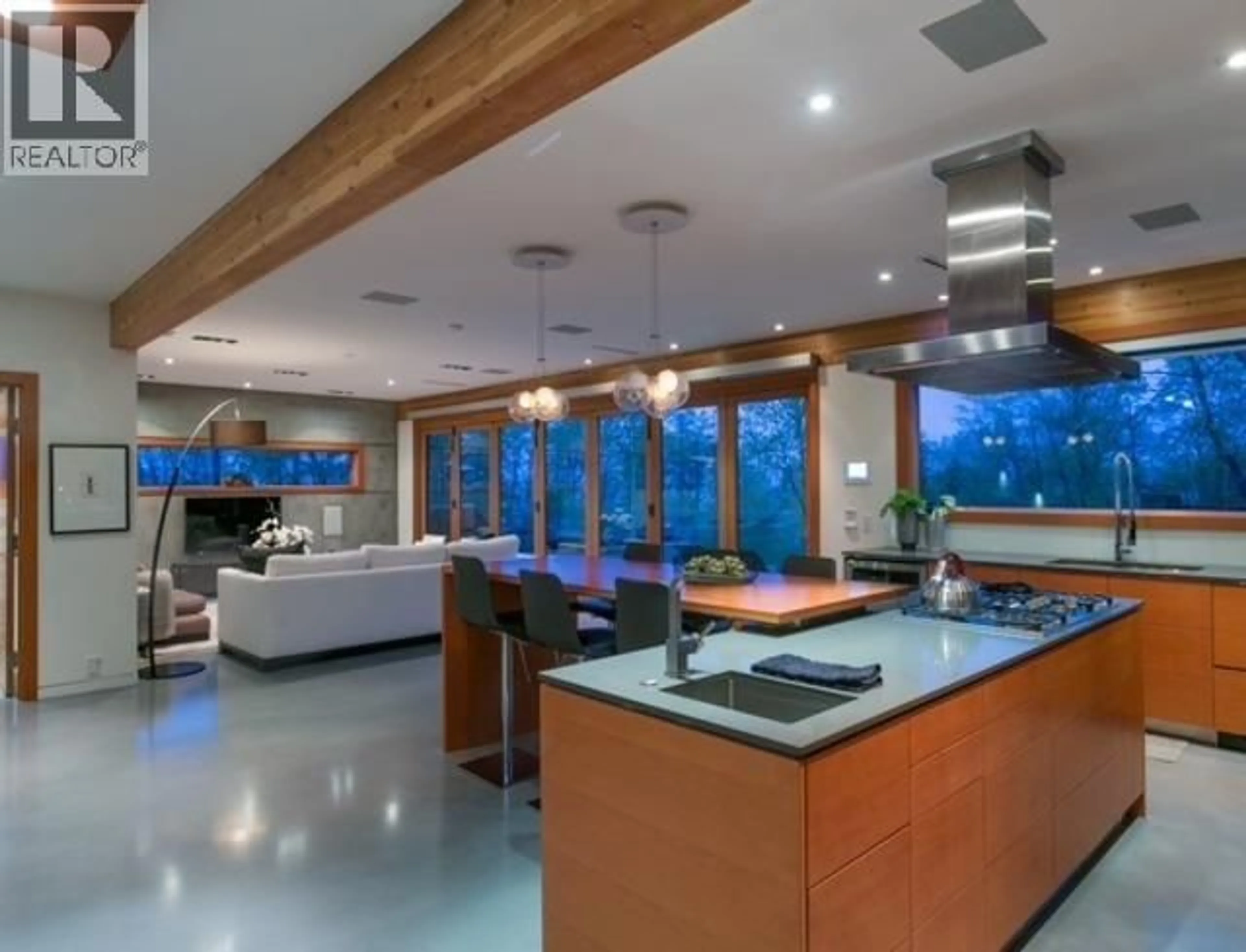 Open concept kitchen, unknown for 7317 BARNET ROAD, Burnaby British Columbia V5A1E5