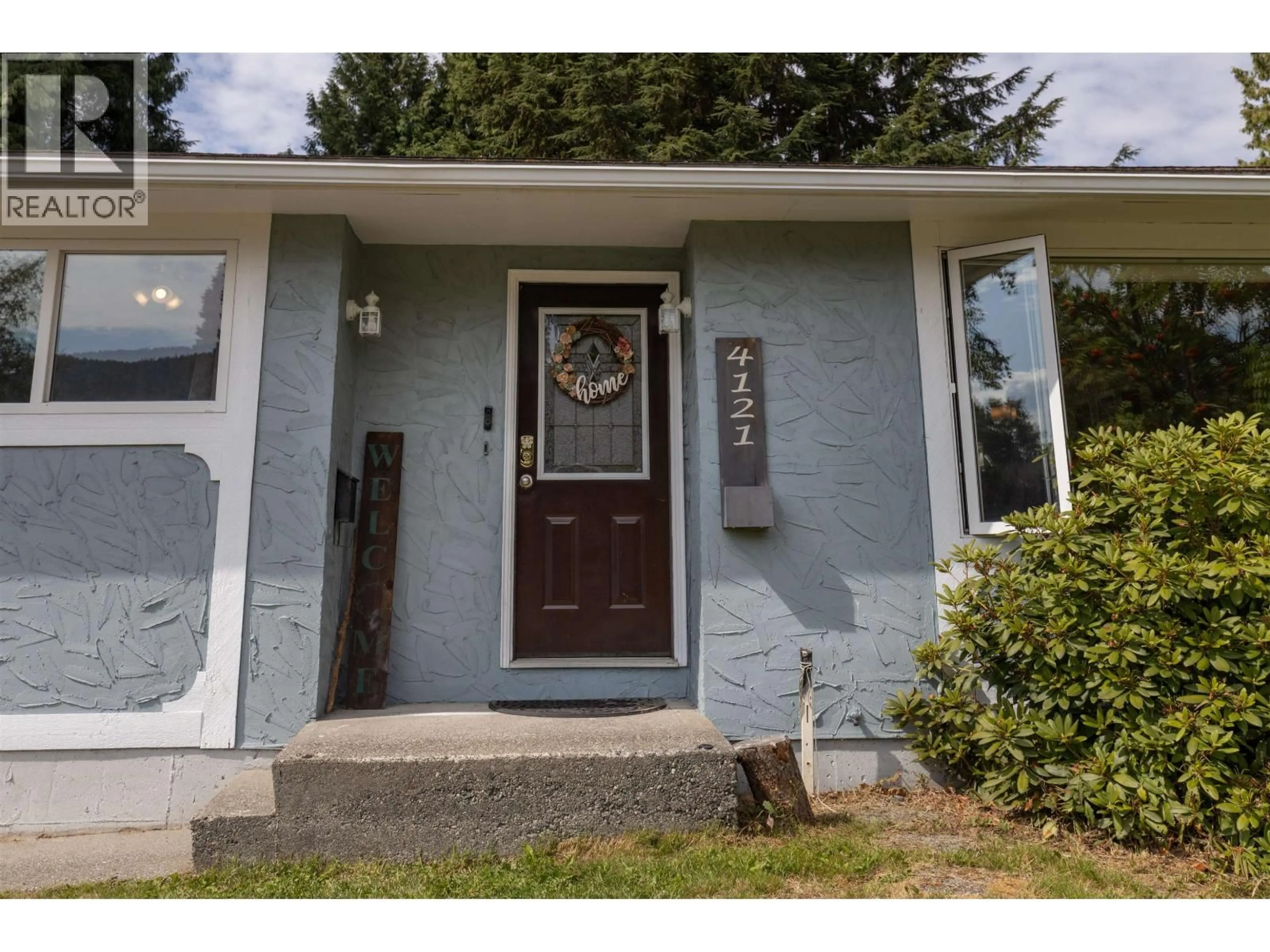 Home with vinyl exterior material, street for 4121 SKOGLUND STREET, Terrace British Columbia V8G2X1
