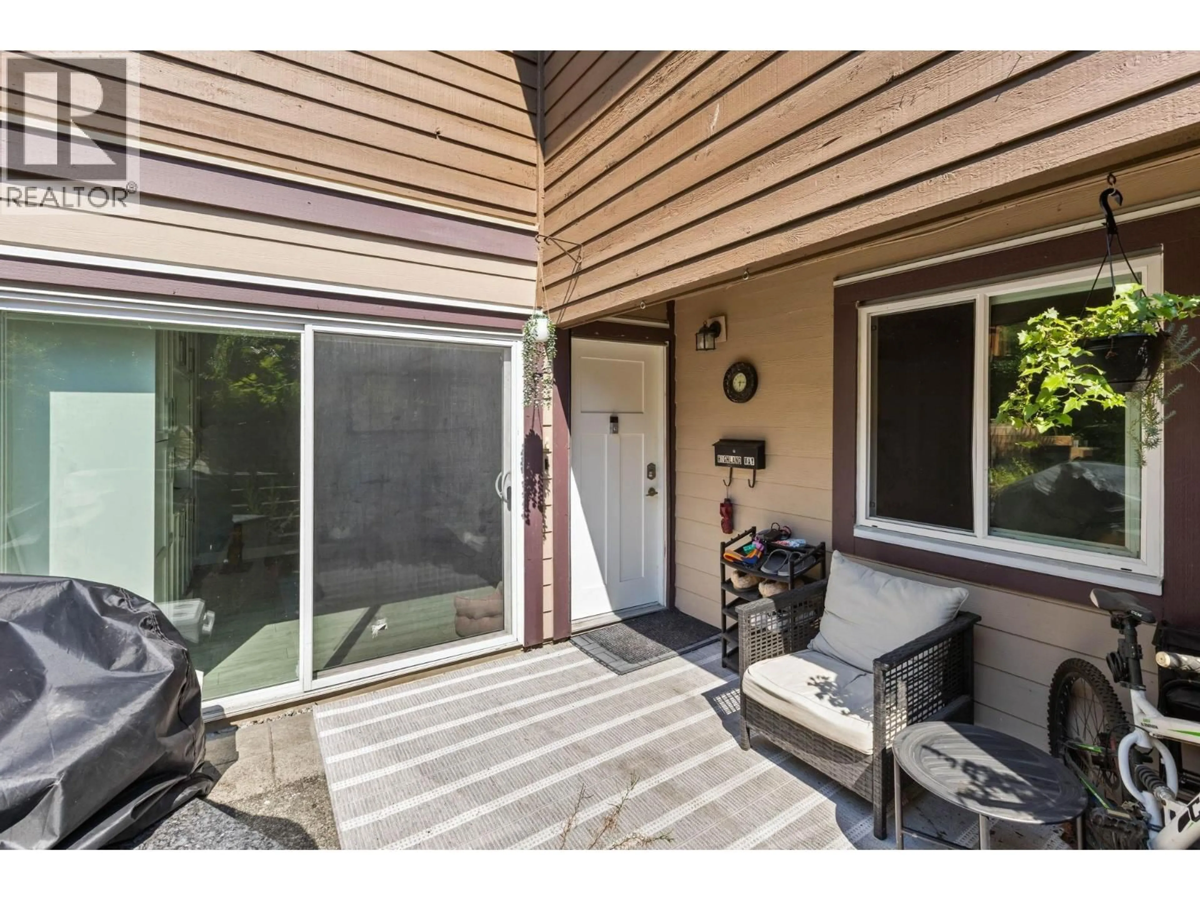 Patio, unknown for 2 - 302 HIGHLAND WAY, Port Moody British Columbia V3H3V7