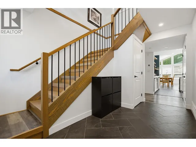 20902 WICKLUND AVENUE, Maple Ridge 2